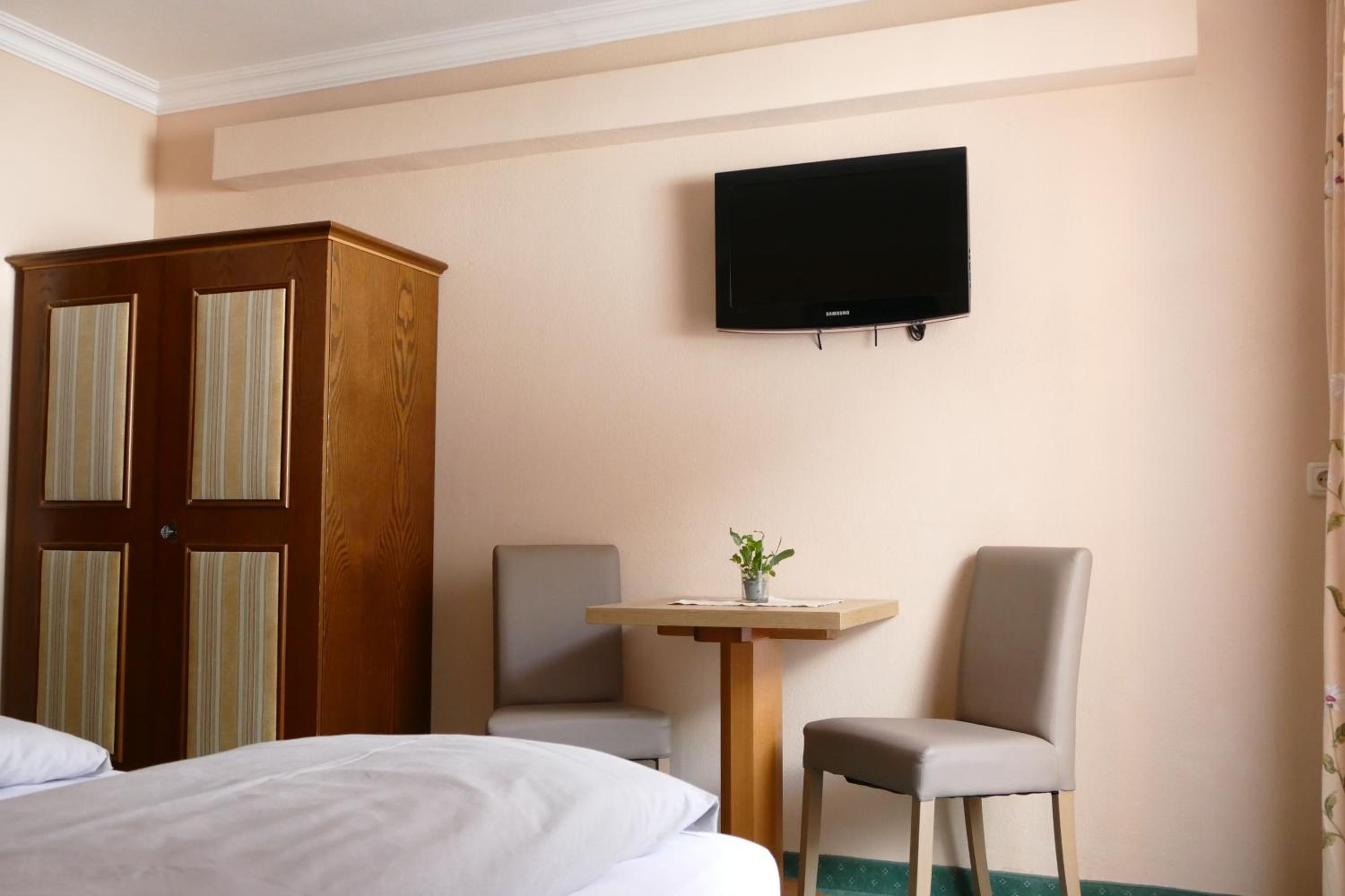 Pension DORFPLATZL Pitztal