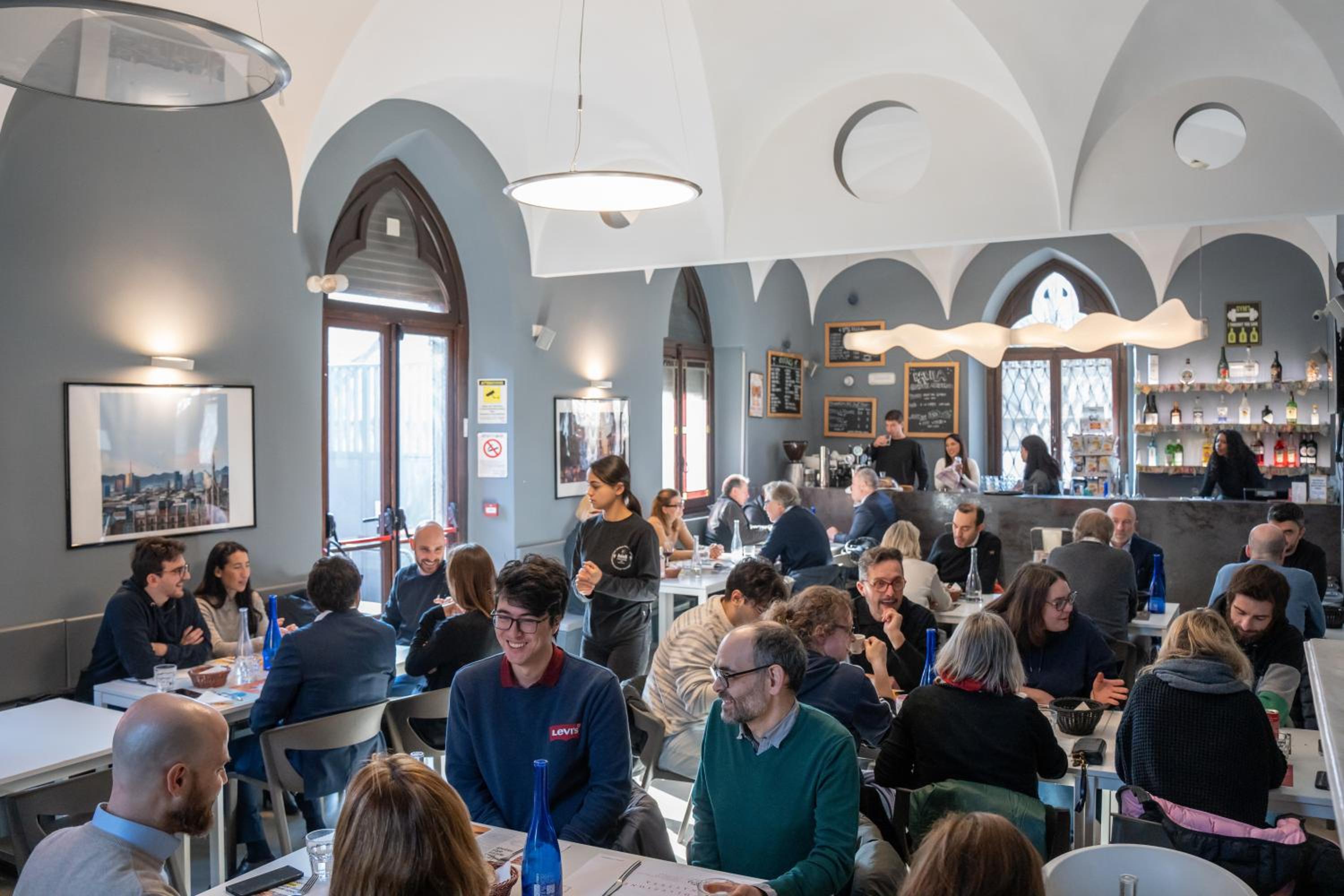 Babila Hostel & Bistrot