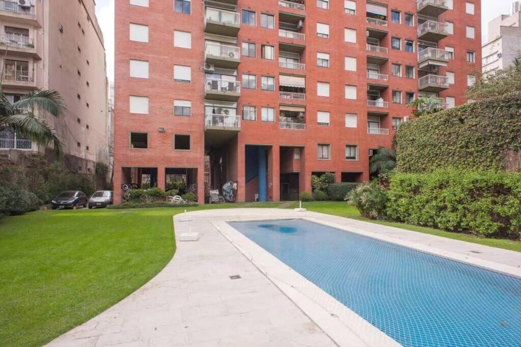 EN EL CORAZON DE PALERMO SOHO Hermoso Depto familiar para 4 con gran piscina y jardín con Seguridad 24 HS COCHERA APARTE OPCIONAL EN EL EDIFICIO