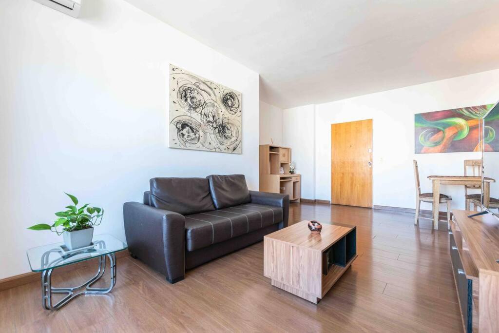 EN EL CORAZON DE PALERMO SOHO Hermoso Depto familiar para 4 con gran piscina y jardín con Seguridad 24 HS COCHERA APARTE OPCIONAL EN EL EDIFICIO