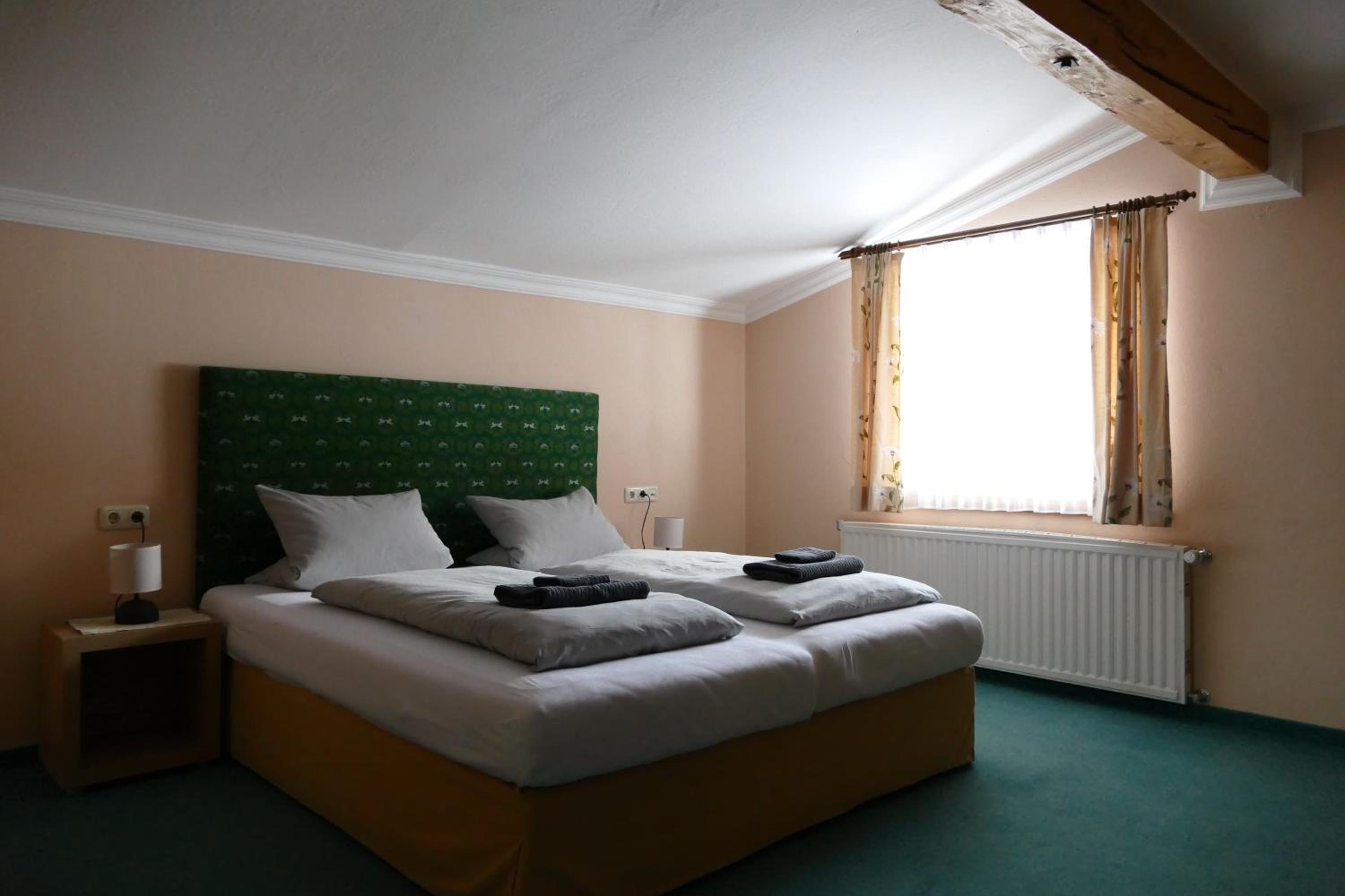 Pension DORFPLATZL Pitztal