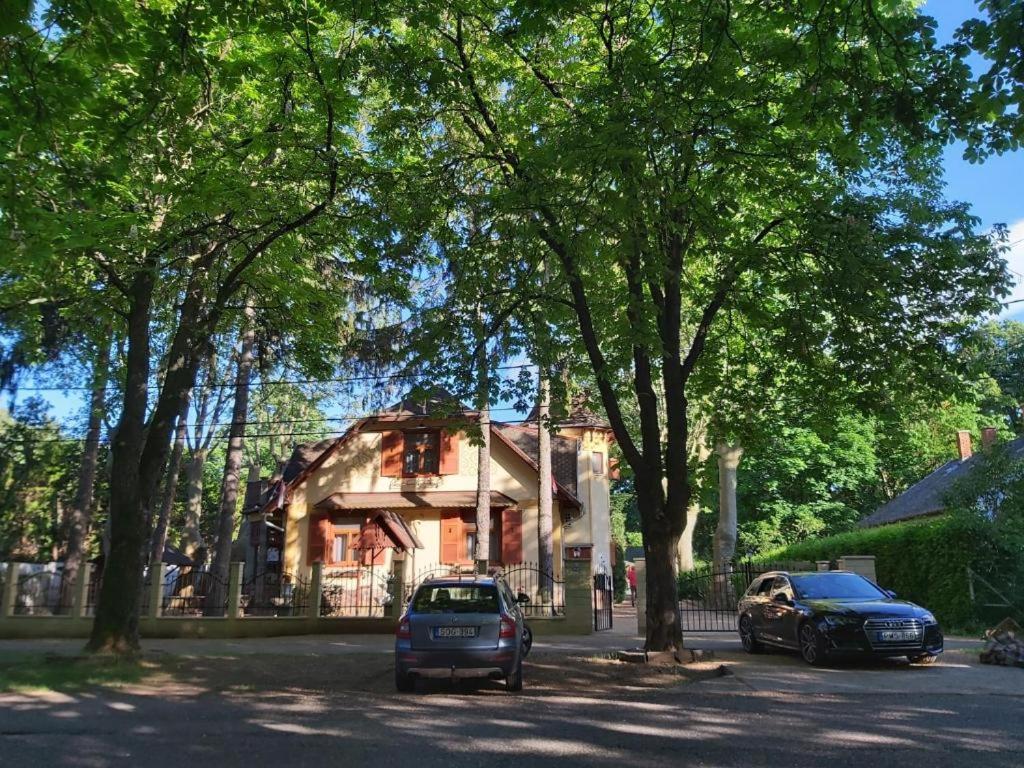 Balatonszemesi Nyaralóház