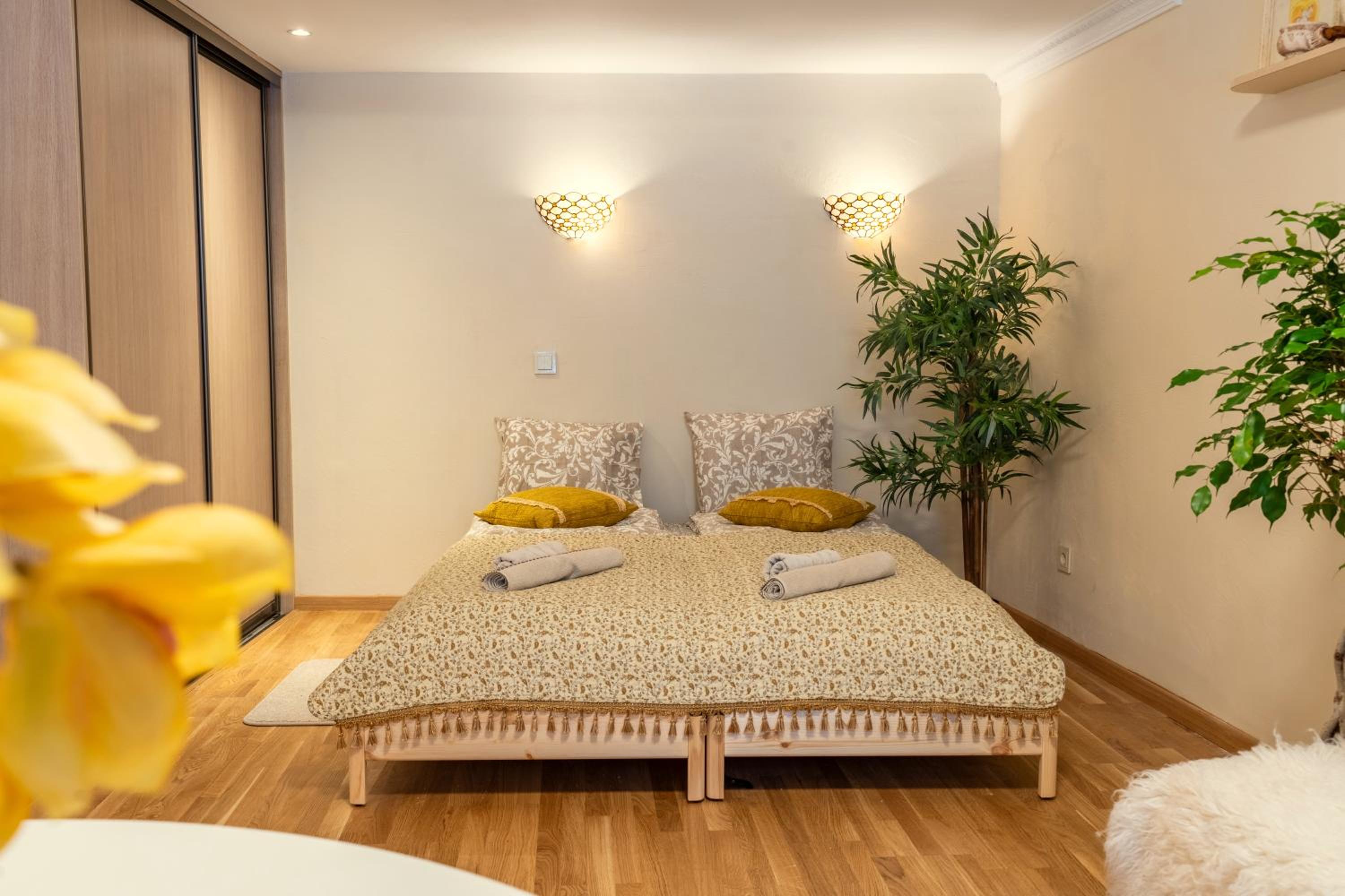 Cozy Suite Roomita view 2