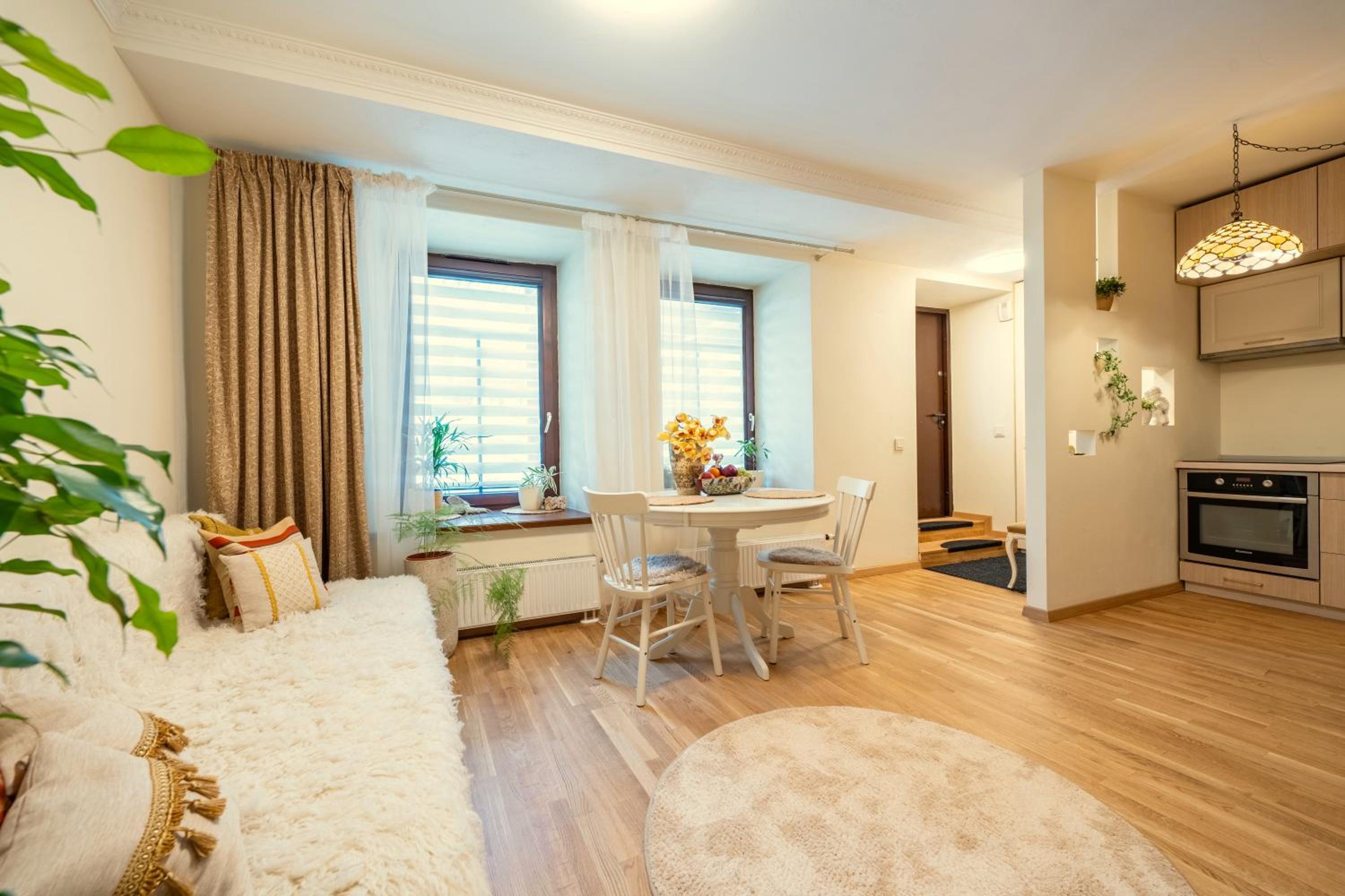 Cozy Suite Roomita view 4