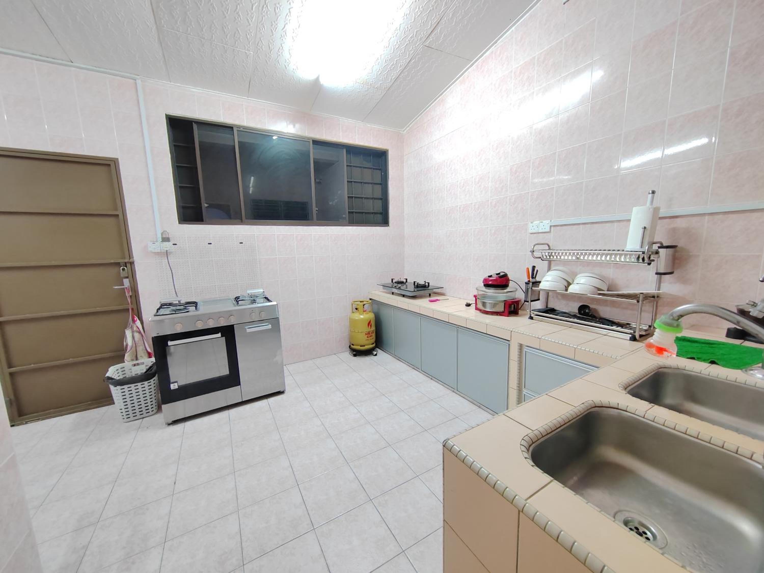 Ipoh Station 18 Homestay 15pax photo 7