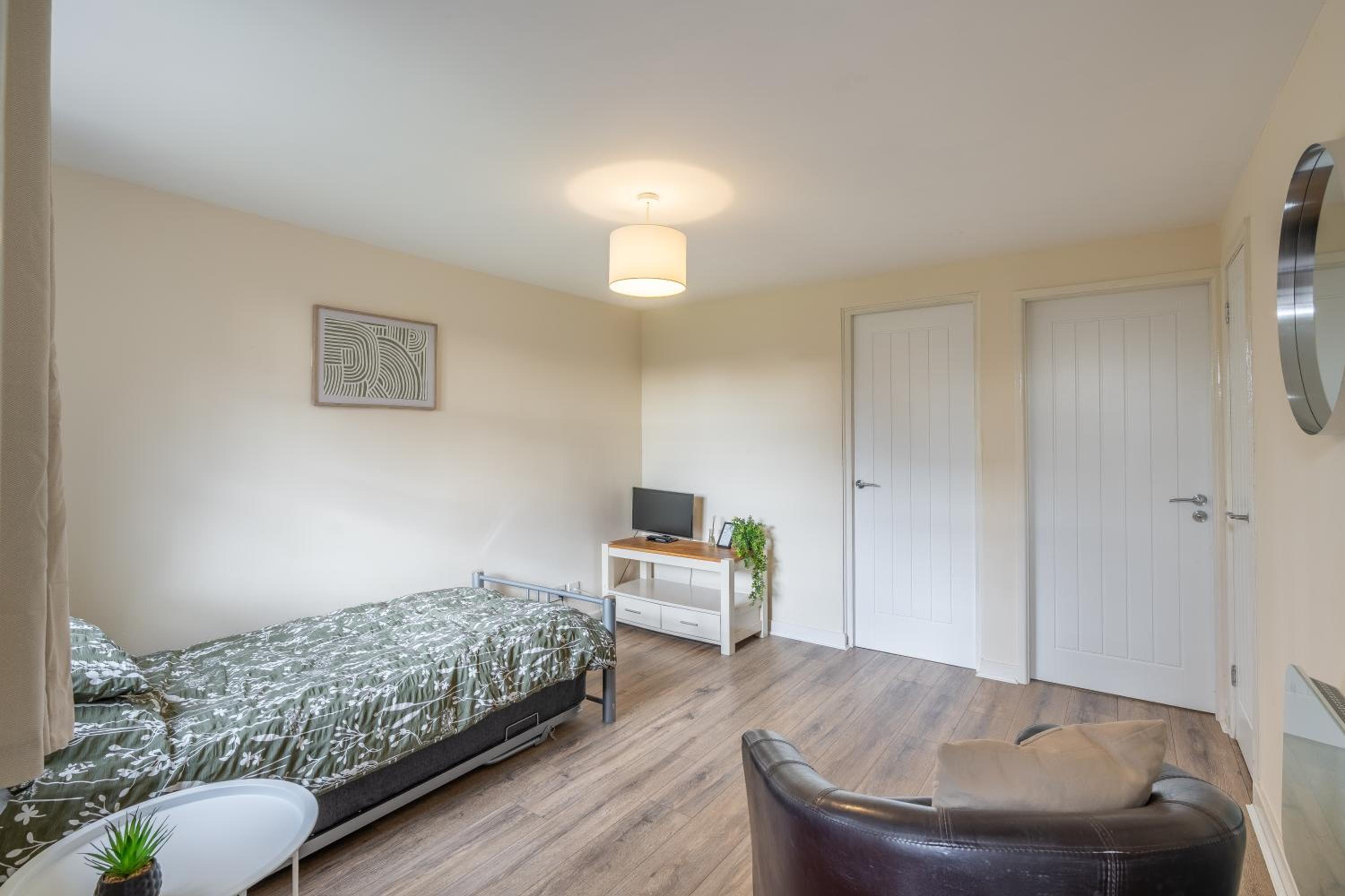 Modern studio flat in Wellington, Telford view 3