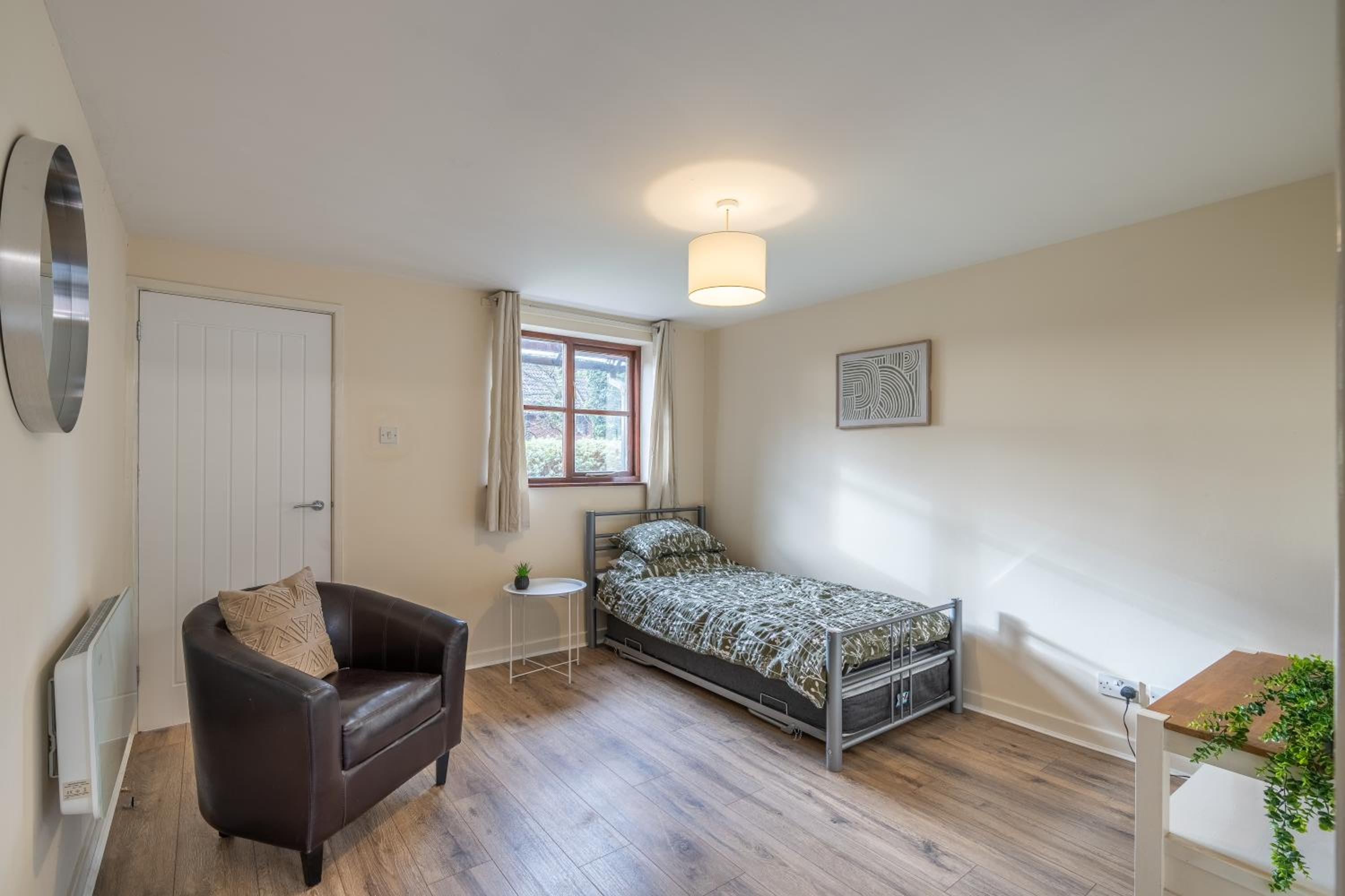 Modern studio flat in Wellington, Telford view 2