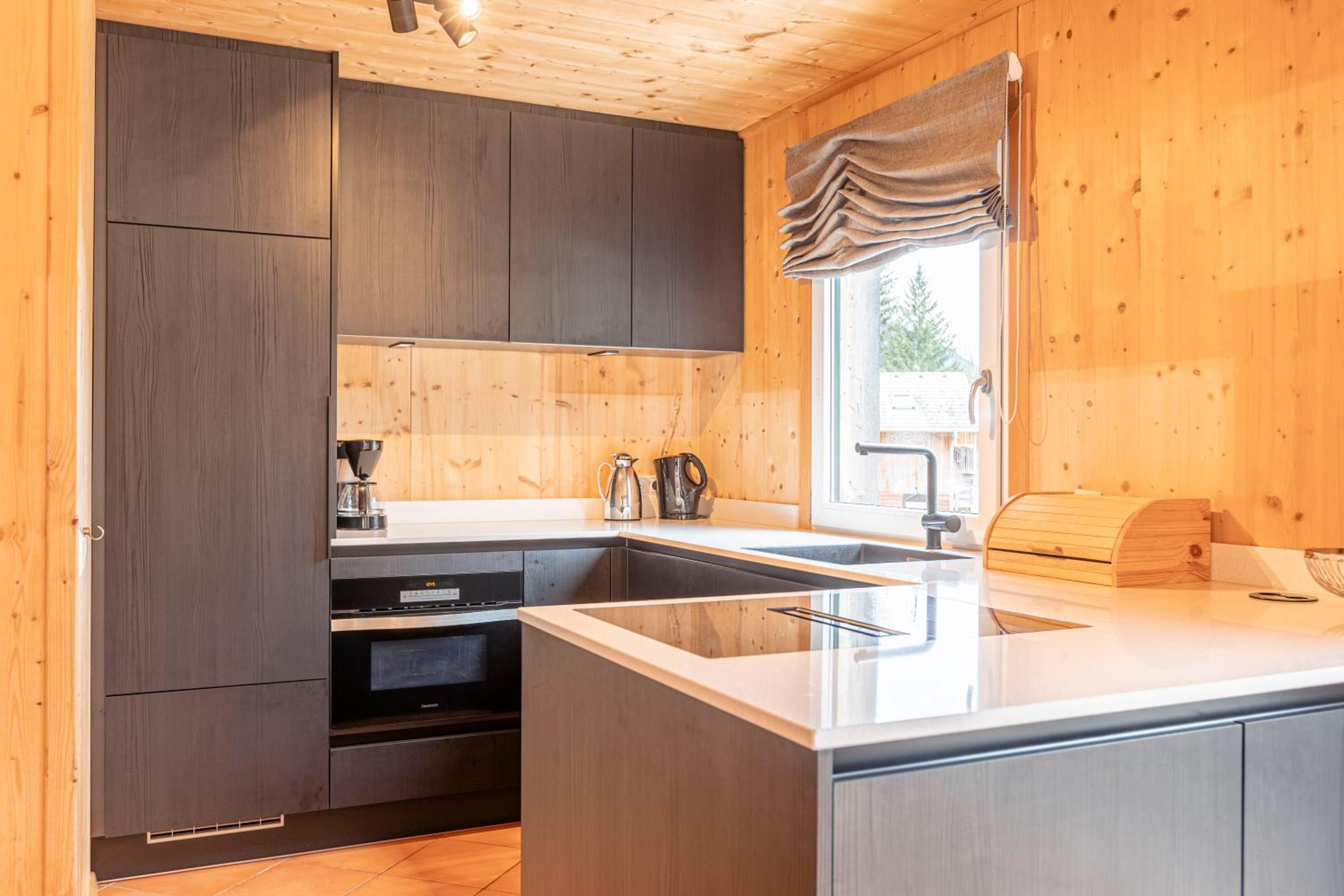 Alpendorf Dachstein West by ALPS RESORTS