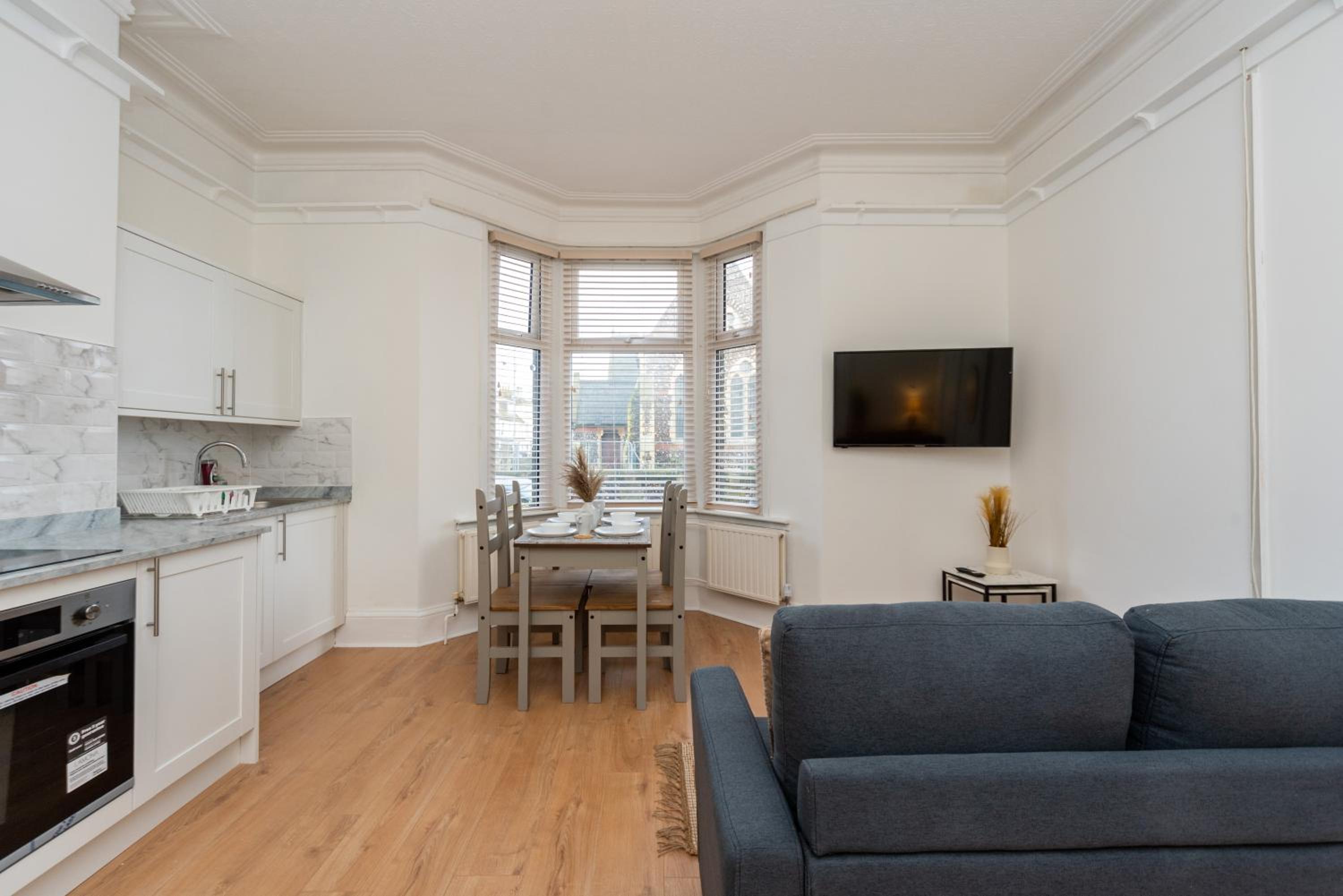 Coastal One Bedroom Apartment Great Yarmouth view 4