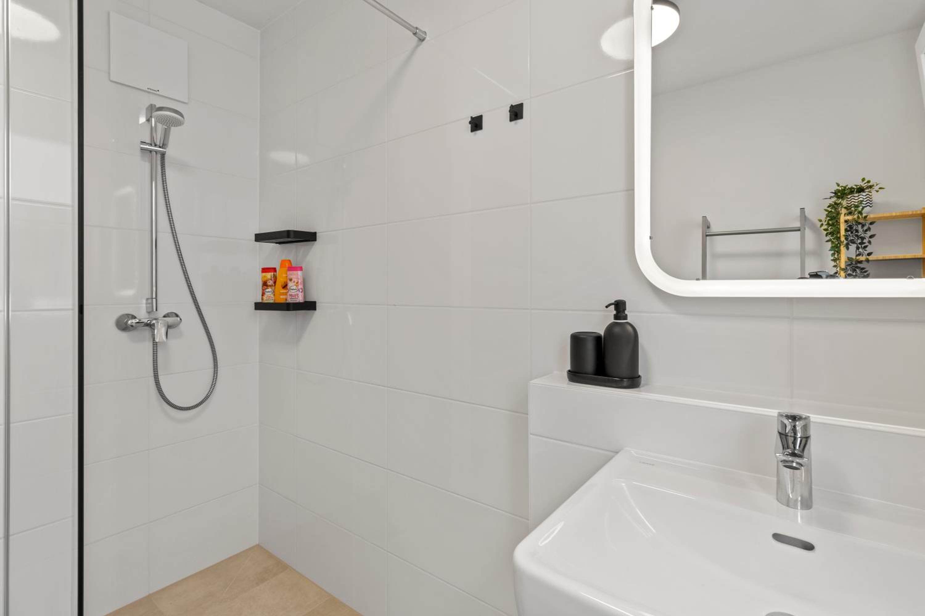 Long Term Stay - Near Klinik Floridsdorf - On-Site Parking for 19,90 Eur