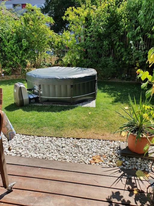 Appartement dans un jardin