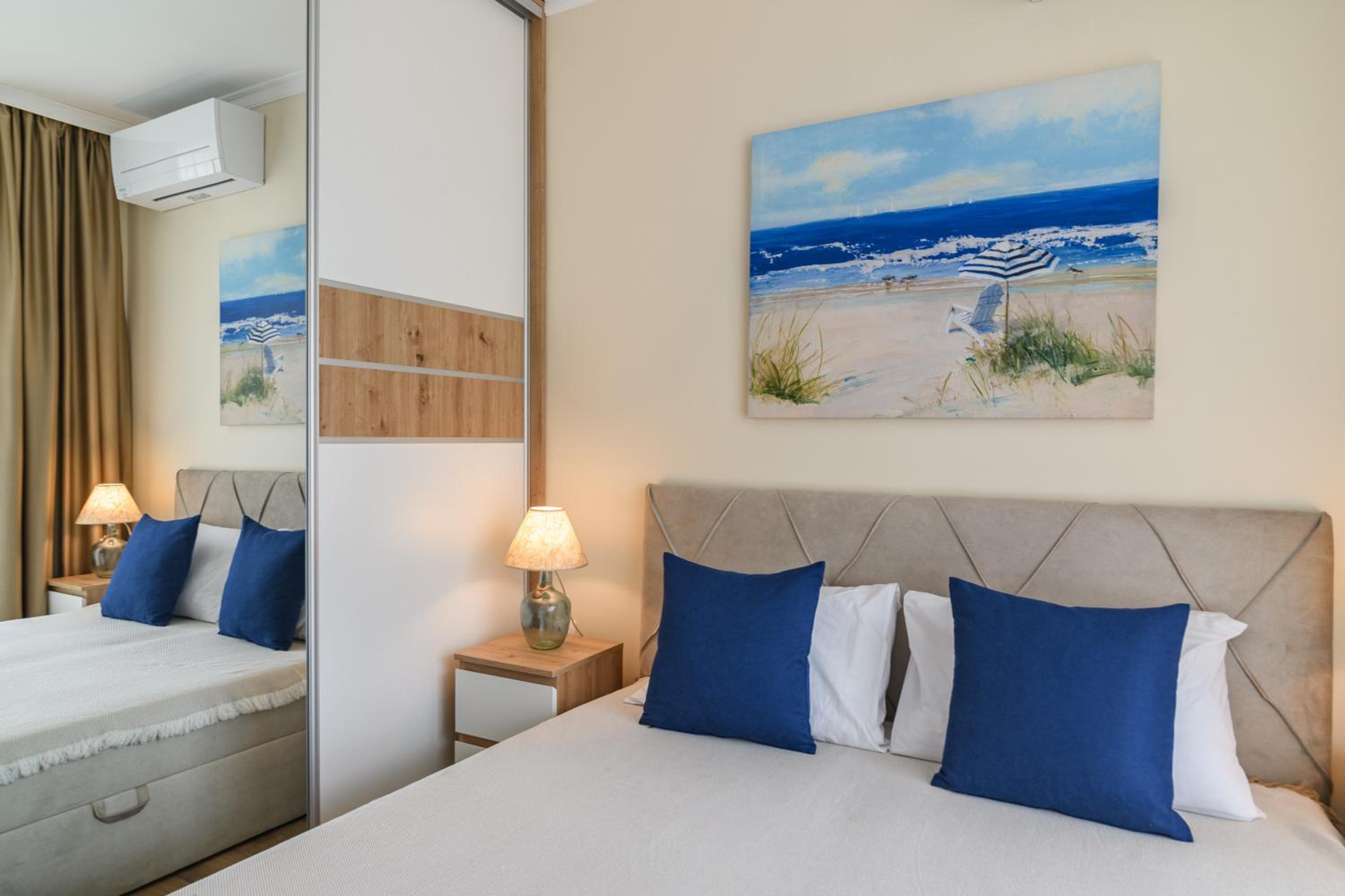 Marine Deluxe Apartment
