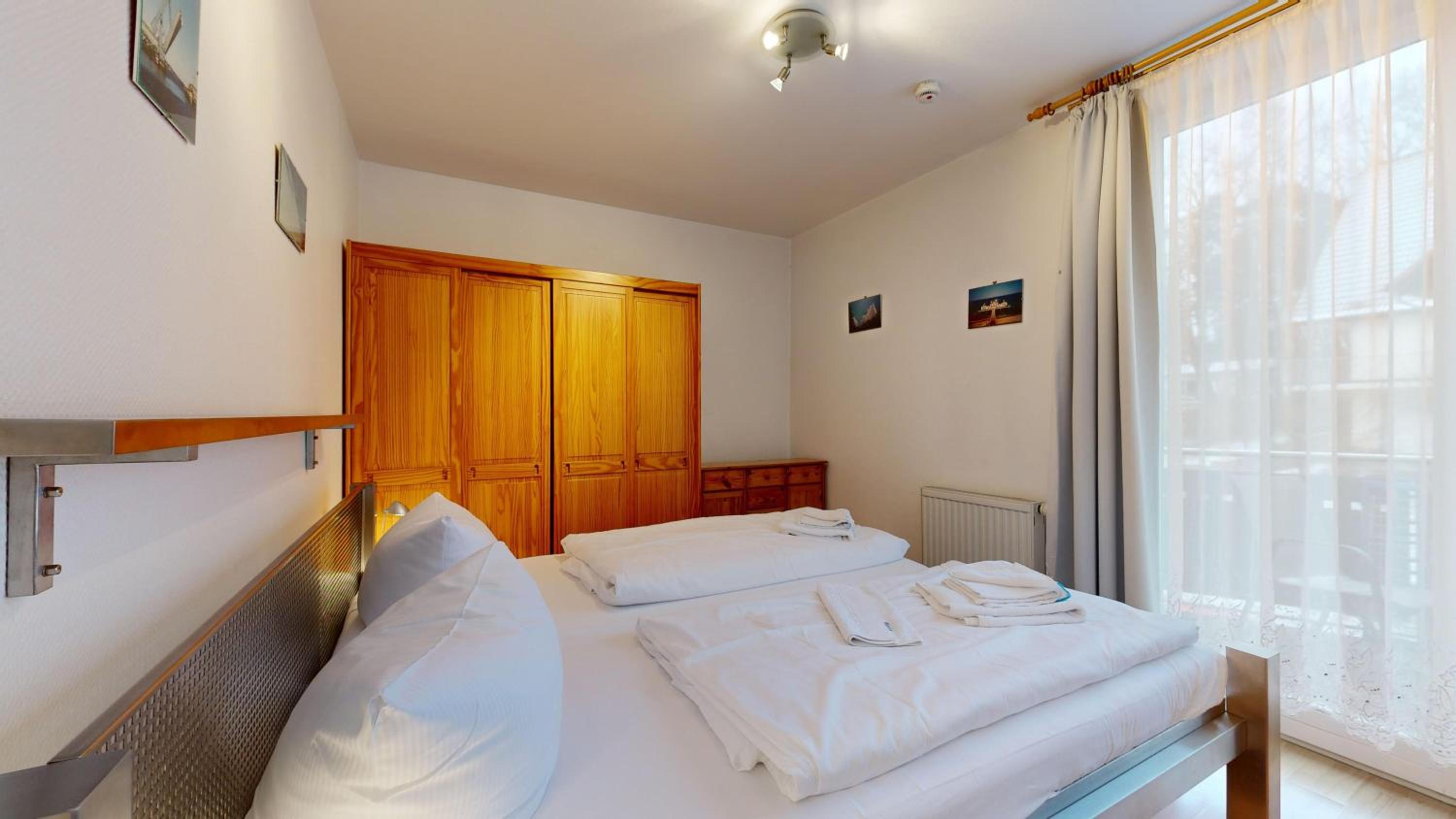 strandnahe FeWo mit Schwimmbad im Haus, a cappella 63, Binz
