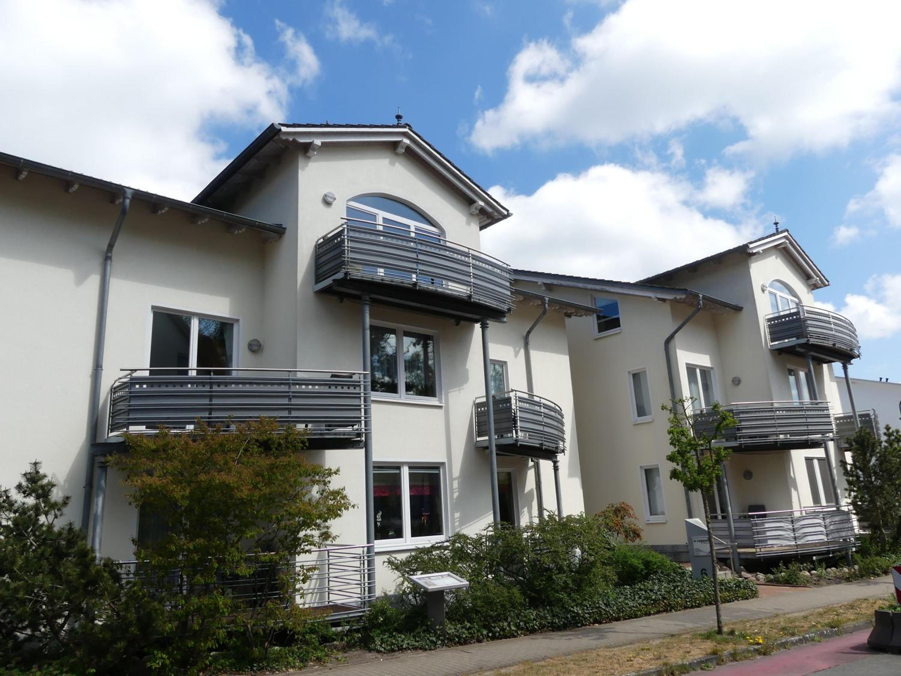 strandnahe FeWo mit Schwimmbad im Haus, a cappella 63, Binz