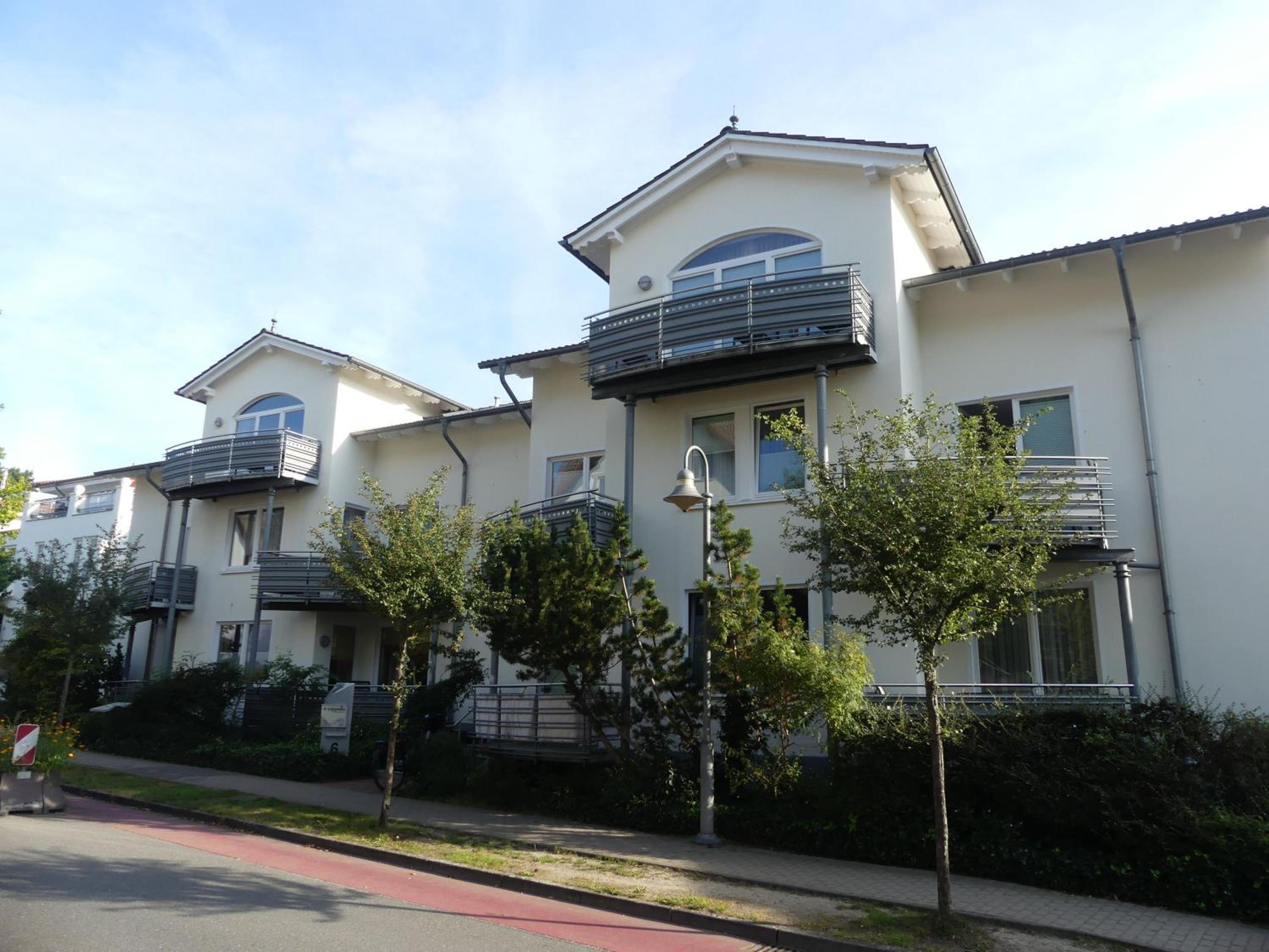 strandnahe FeWo mit Schwimmbad im Haus, a cappella 63, Binz
