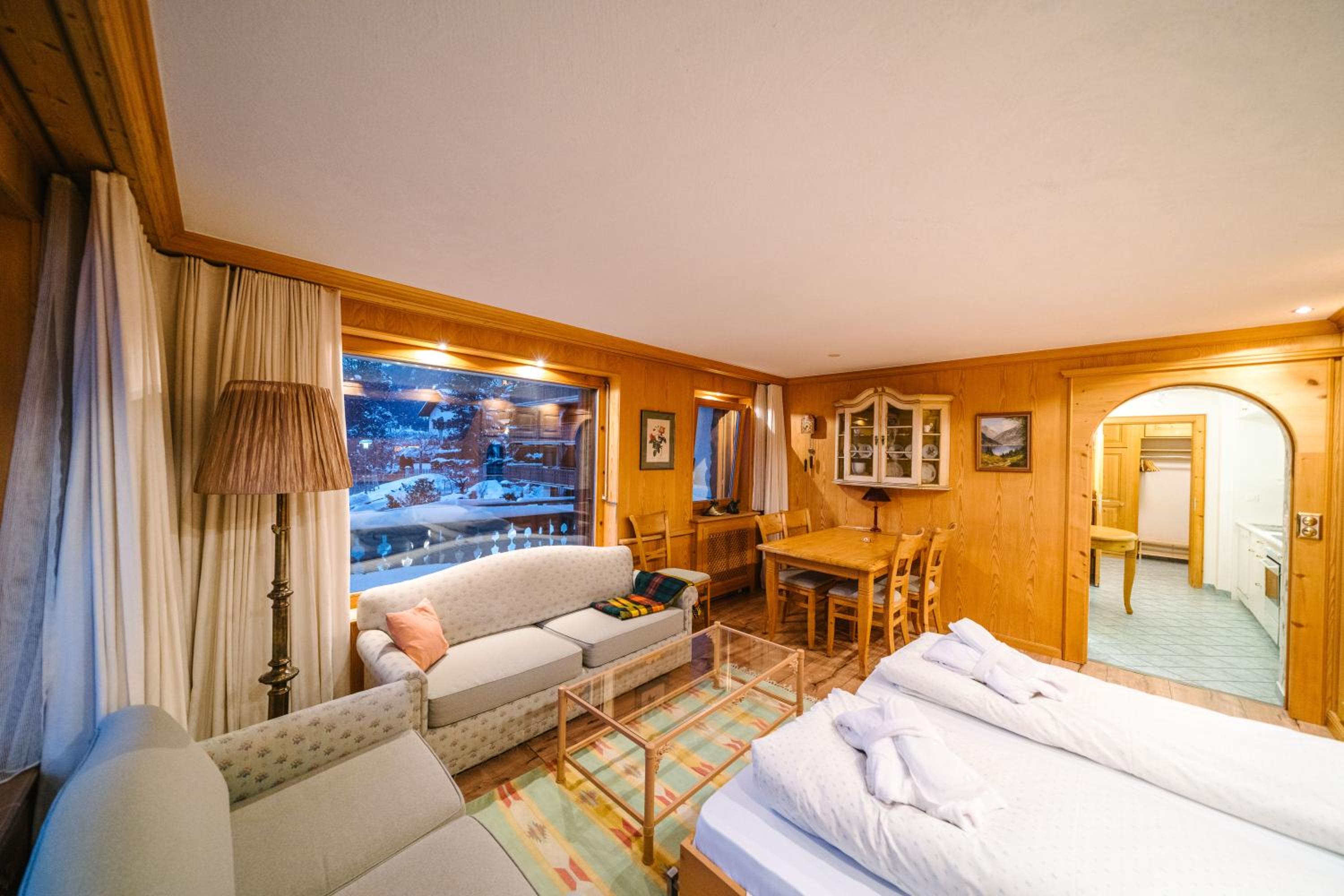 Alpina Apartments
