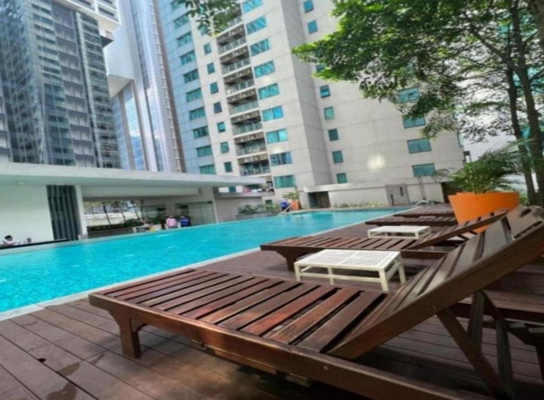 Cozy Spacious 2 Bedroom apartment at Mercu Summer
