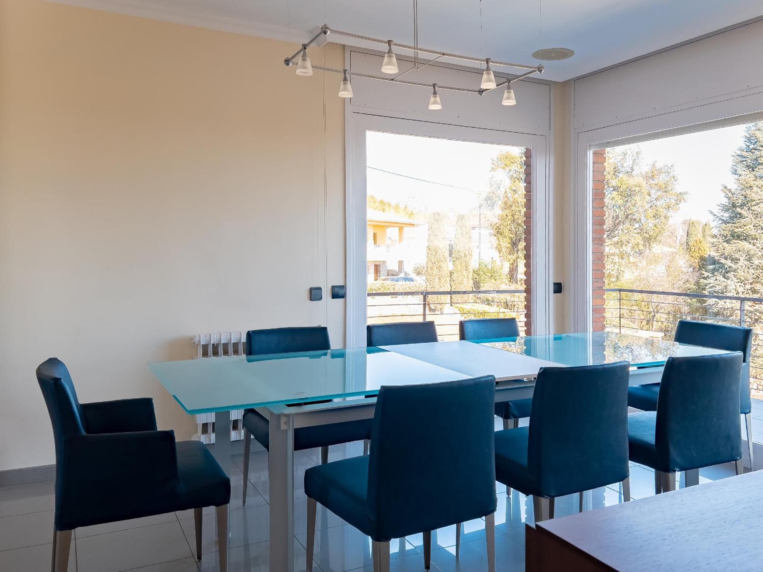 Majordoms - Sports Villa Banyoles