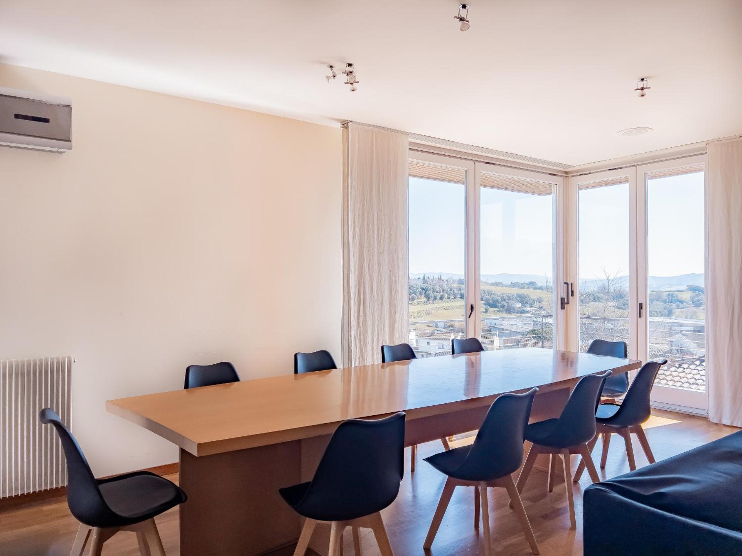 Majordoms - Sports Villa Banyoles