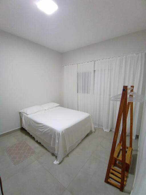 Casa com Piscina e ótimo custo benefício!!