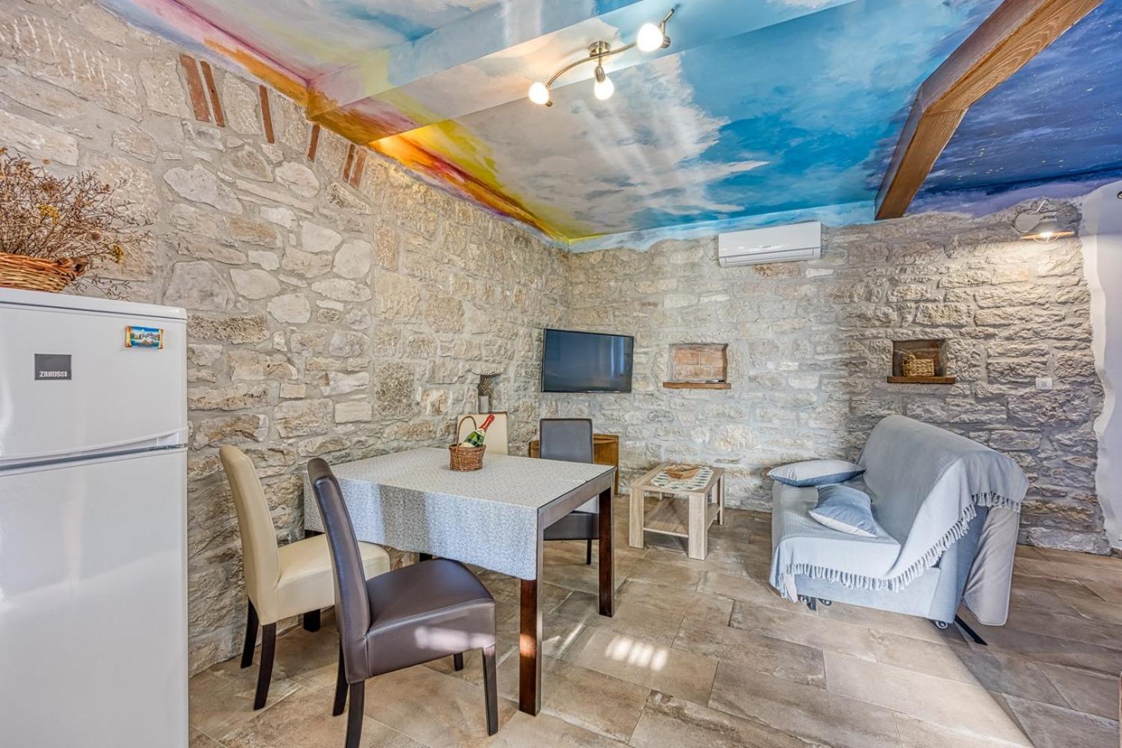 Apartments Silvano Radosi view 4