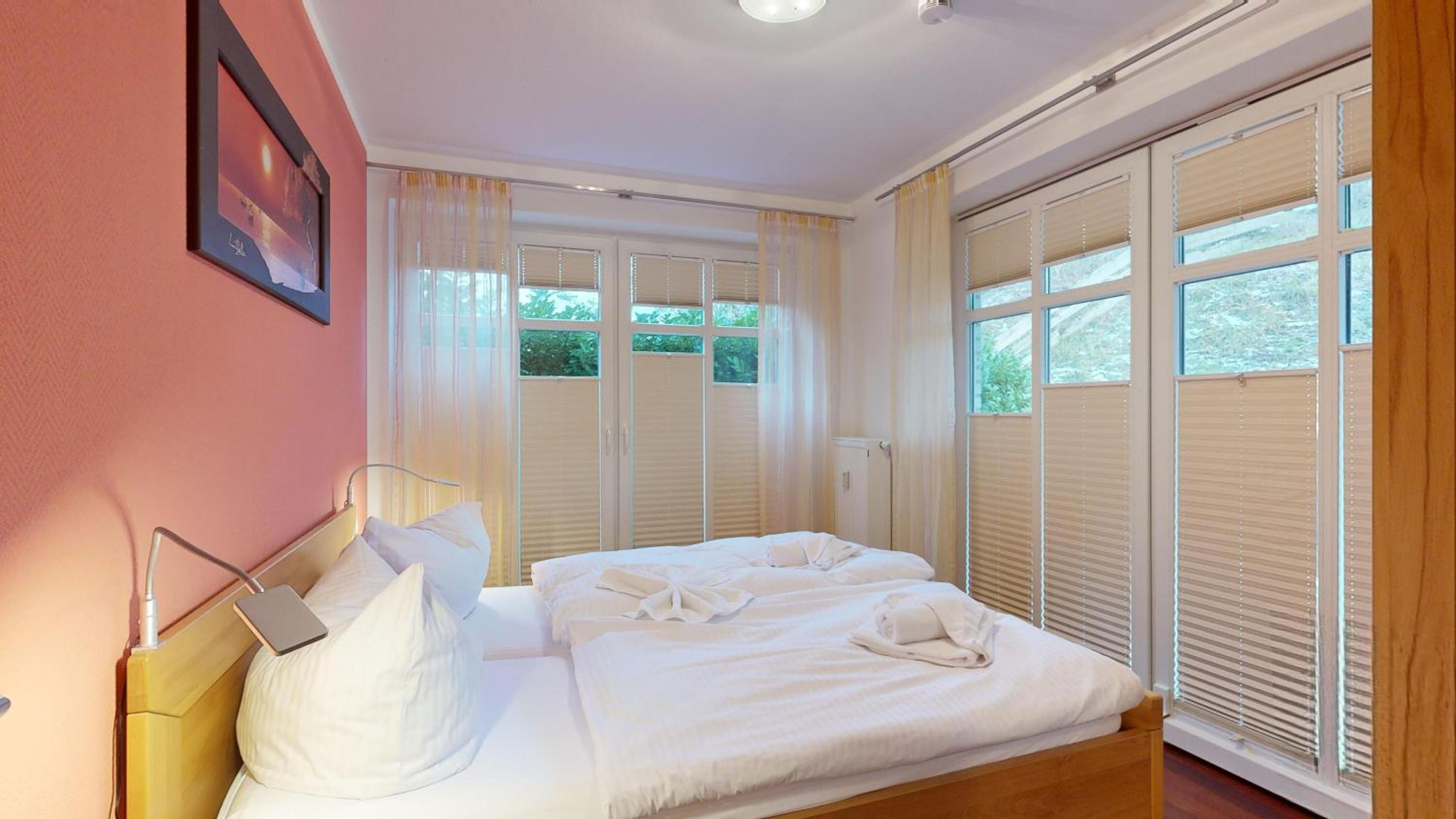 strandnahe FeWo mit 2 Schlafzimmern und Terrasse oder Balkon, Caspar David, Binz