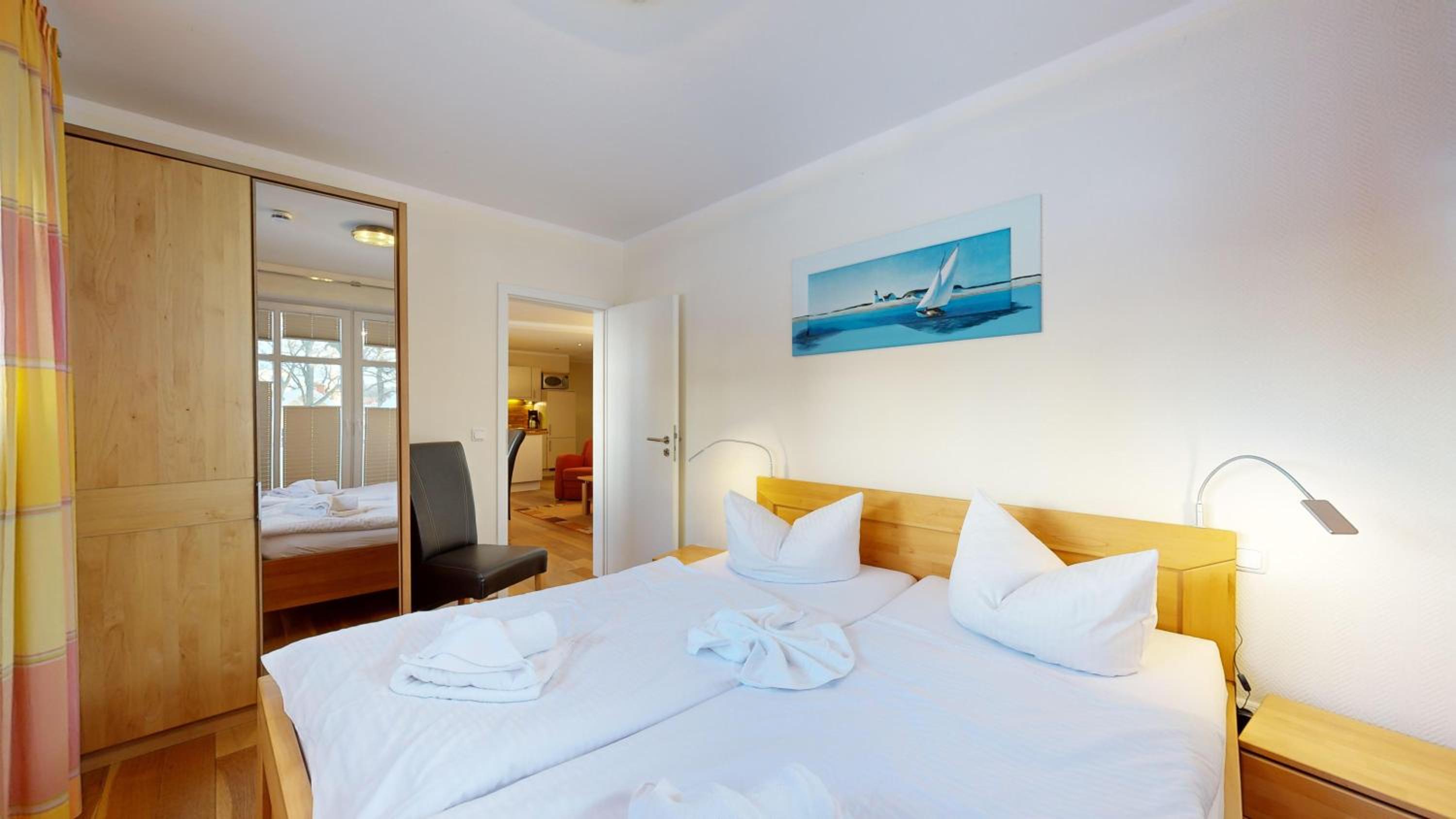 strandnahe FeWo mit 2 Schlafzimmern und Terrasse oder Balkon, Caspar David, Binz