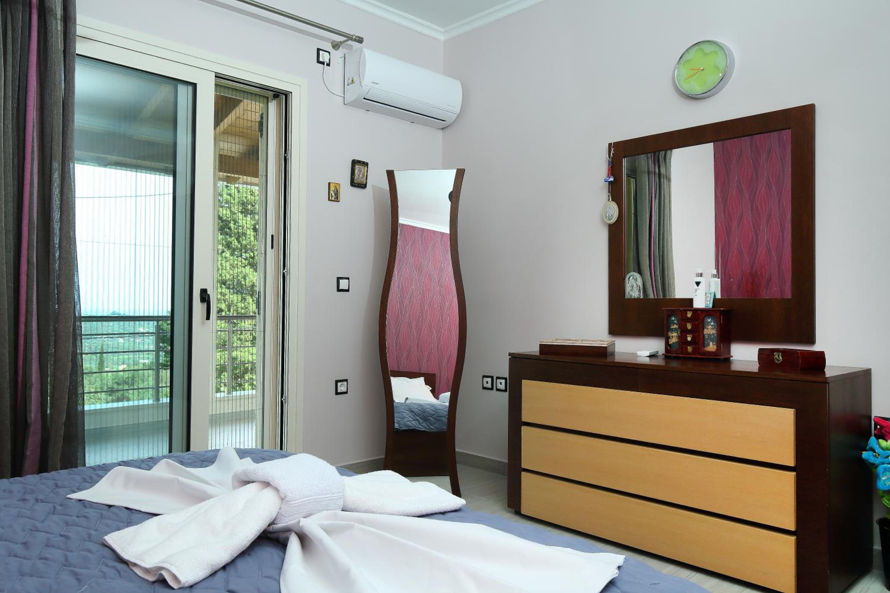 Cozy family home in Katouna