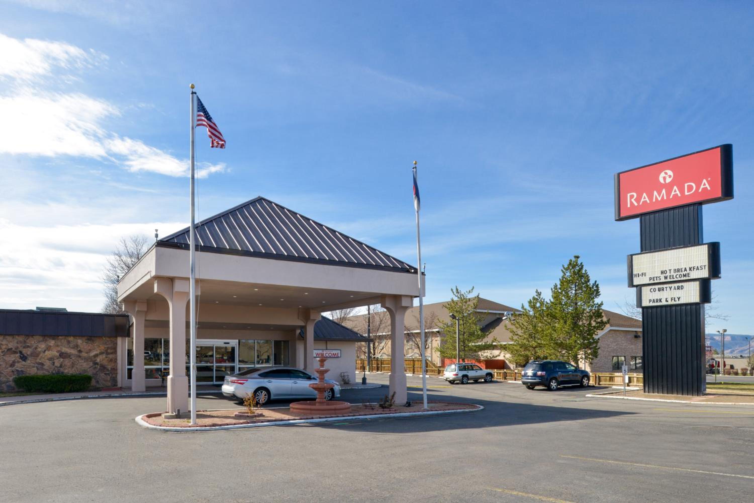 Hotel Ramada by Wyndham Grand Junction - Image 1