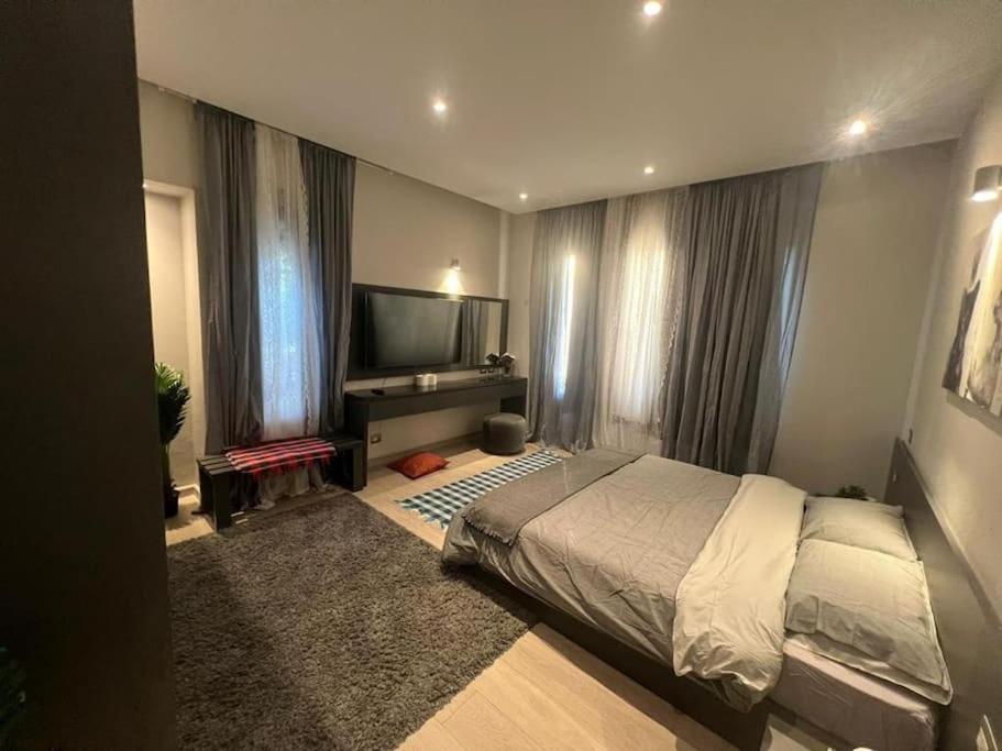 Luxury 1BR with Garden