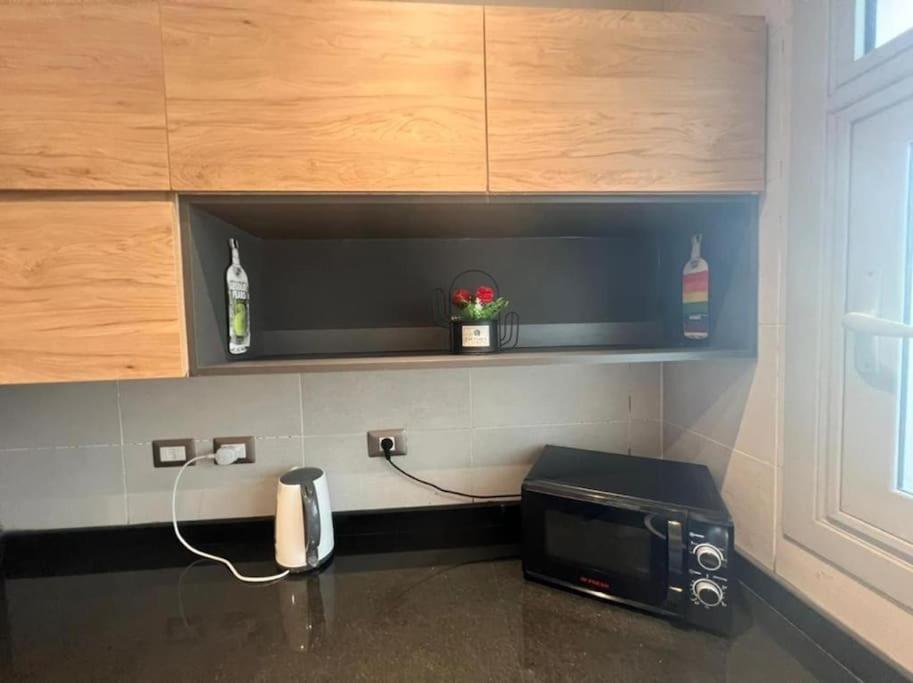 Luxury 1BR with Garden