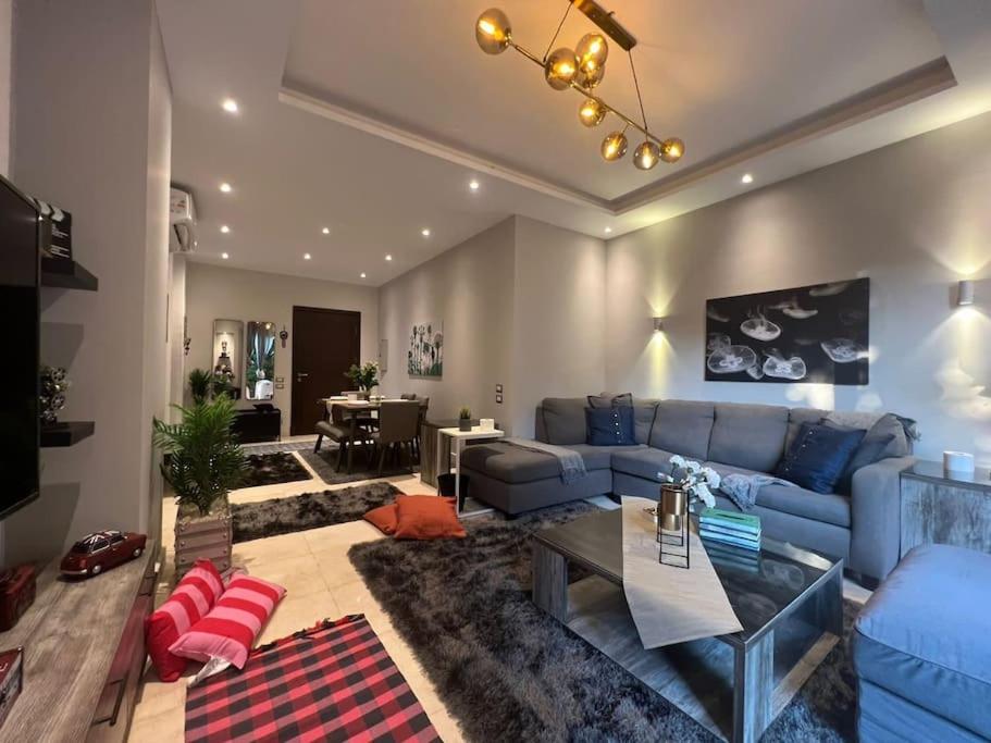 Luxury 1BR with Garden