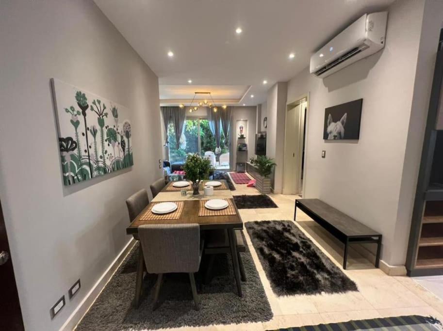 Luxury 1BR with Garden