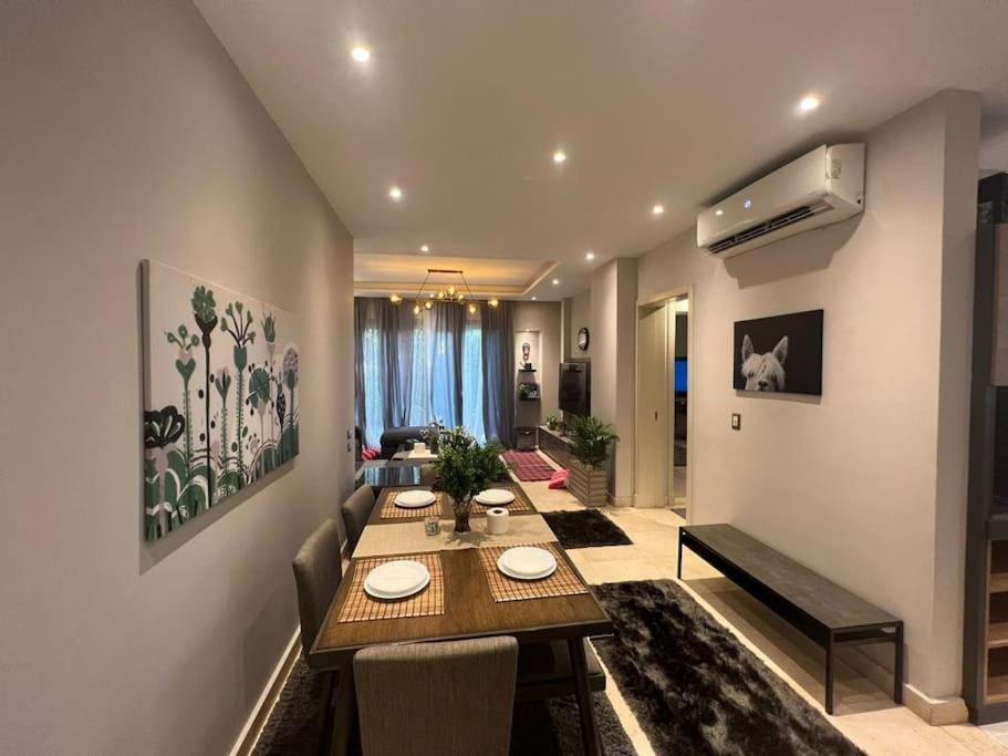 Luxury 1BR with Garden
