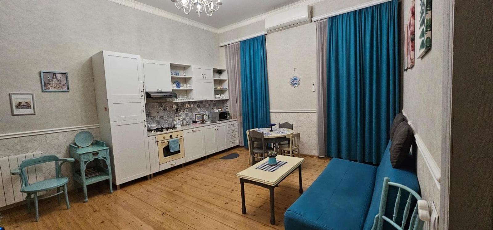 Apartament On Aghmashenebeli 26 view 2