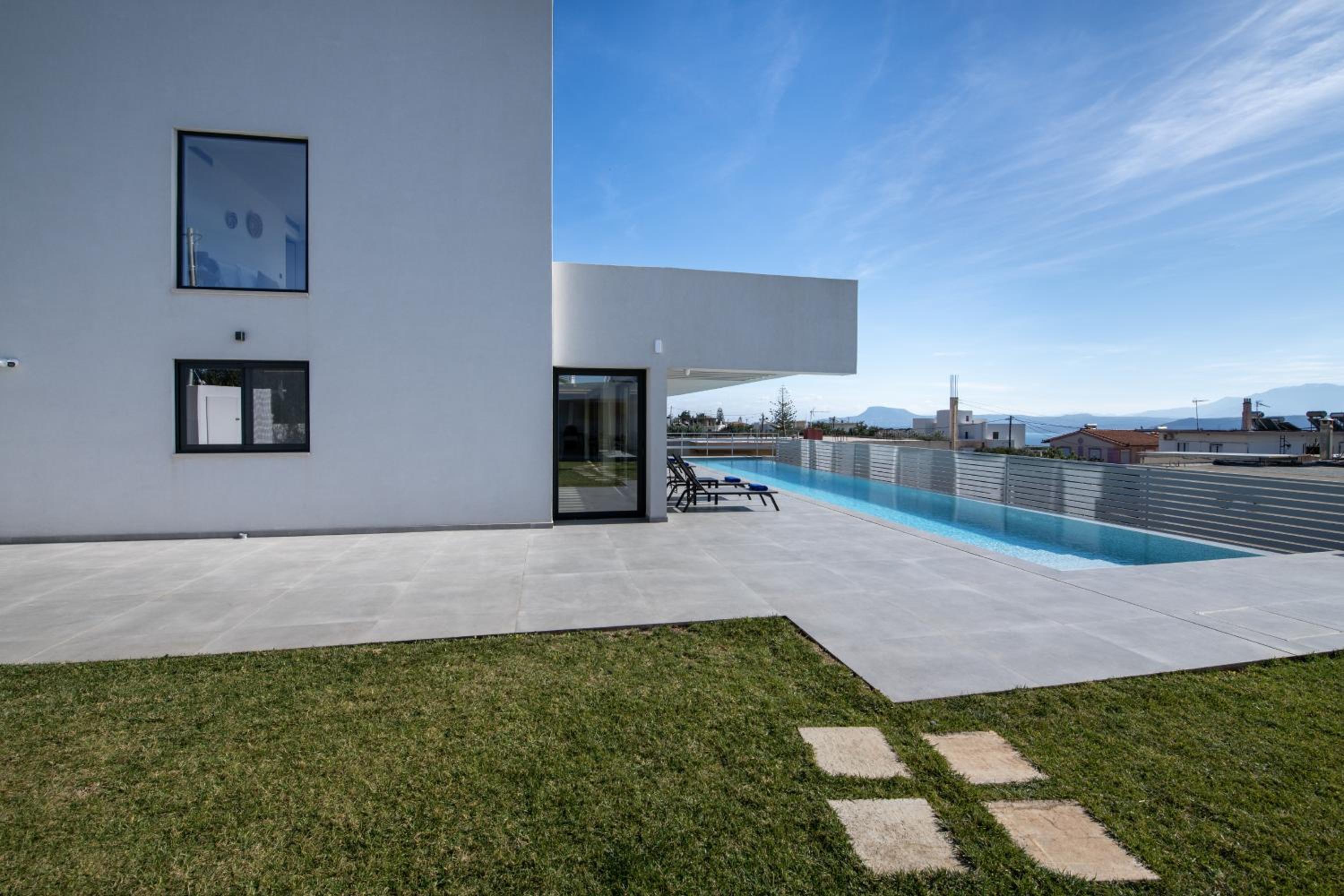 La Luna Luxury Villa view 3