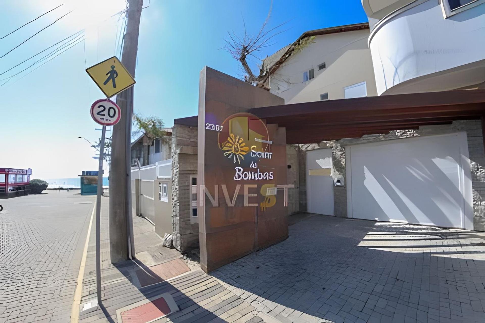 Apartamento beira mar na parte Central de Bombas
