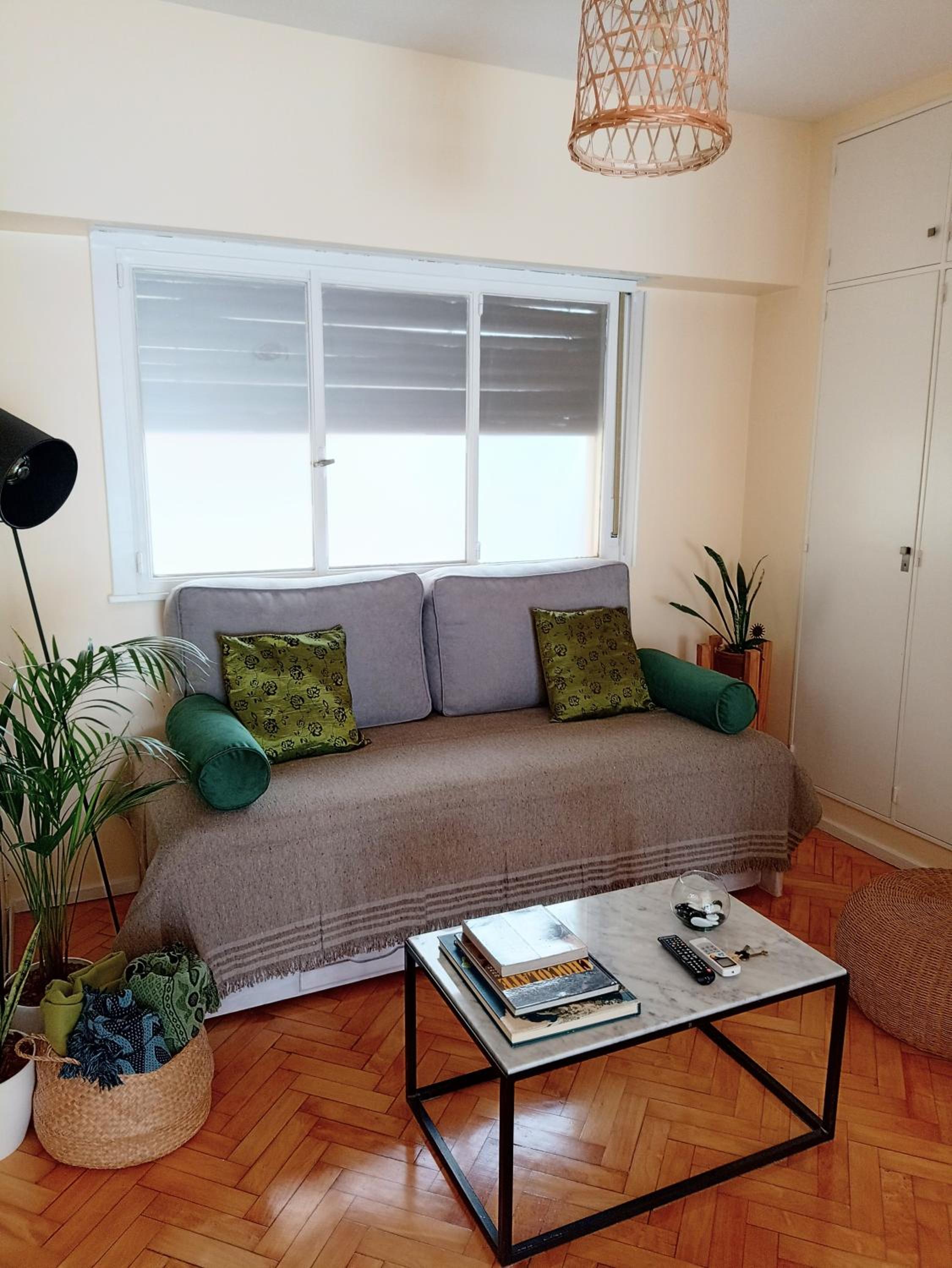 Exclusivo y luminoso Estudio c/Balcón