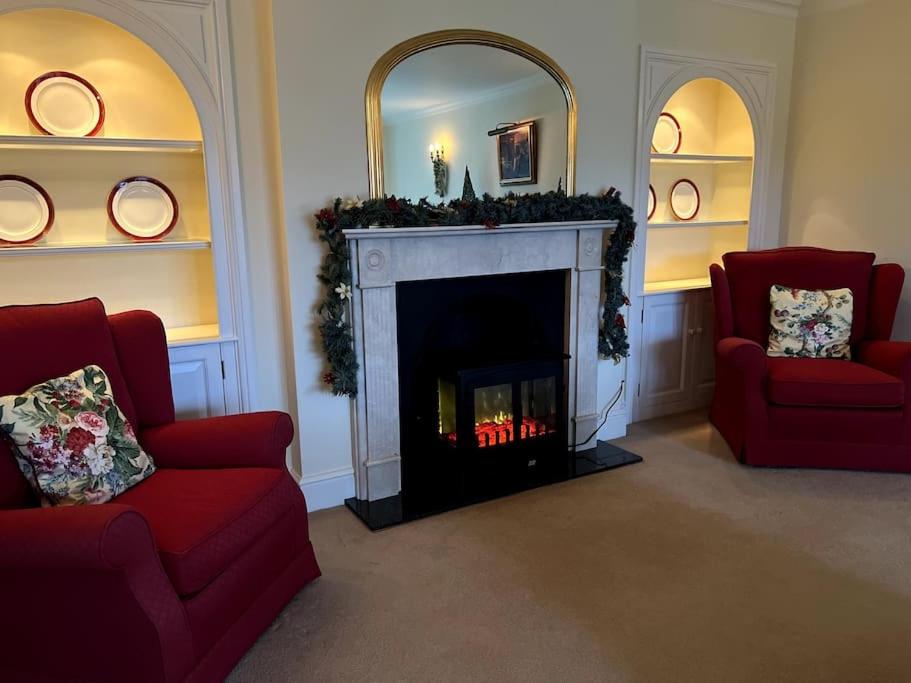 Vast, Elegant Home with Indoor Pool & Sauna near Popular Golf Course
