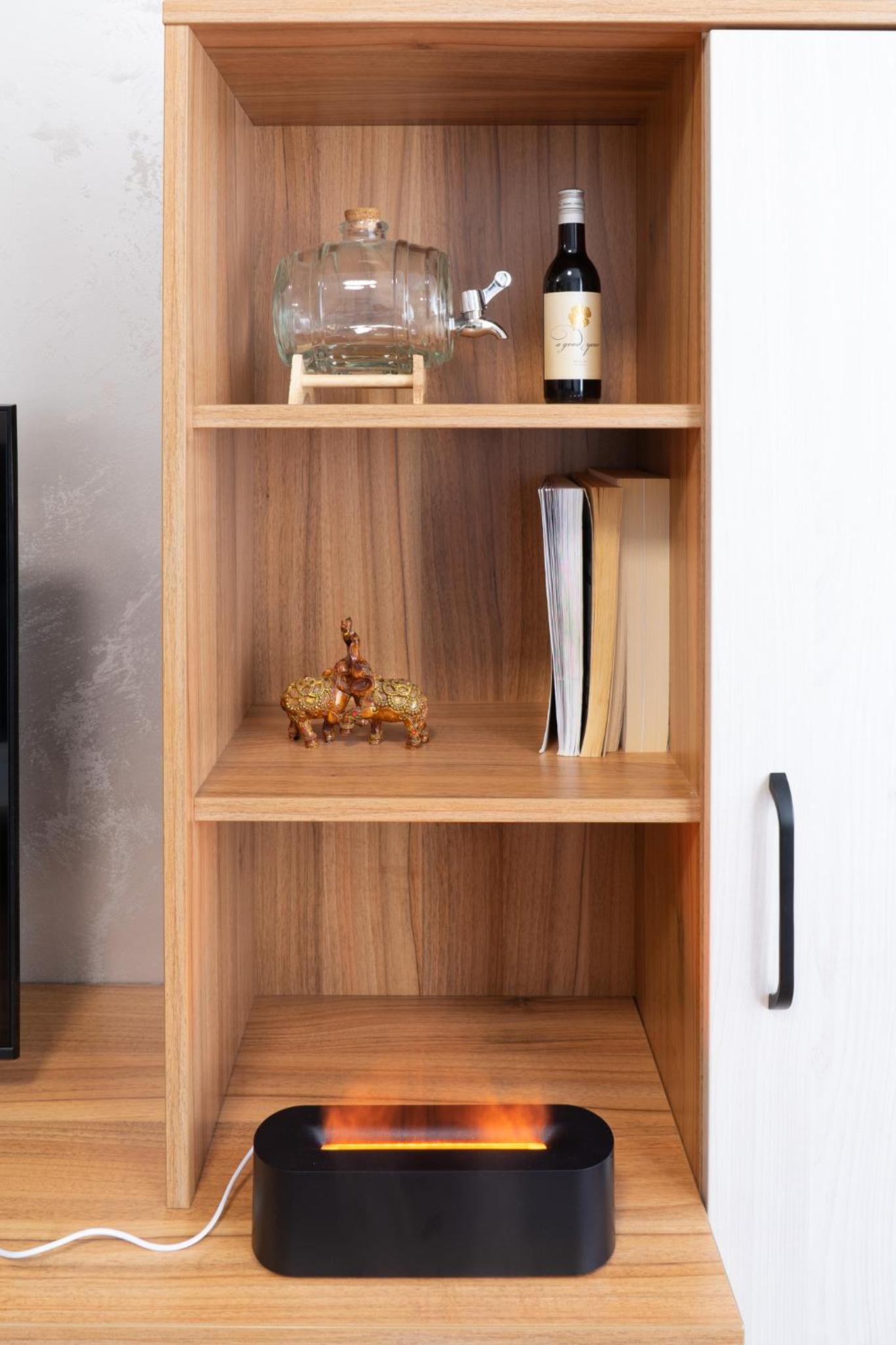 New Modern & Cozy apartment with FREE Private parking and EV charging station