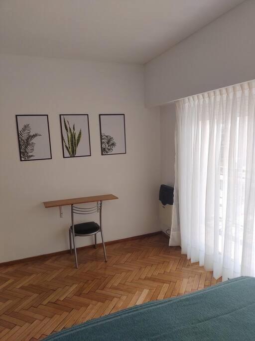 Monoambiente amplio y luminoso muy cerca de universidades y sanatorios.