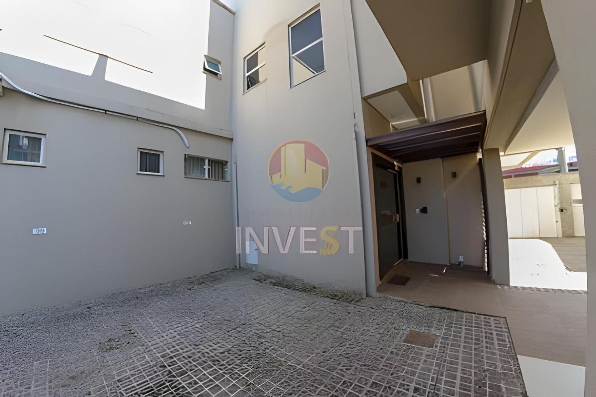 Cobertura duplex na beira mar da Praia de Bombas