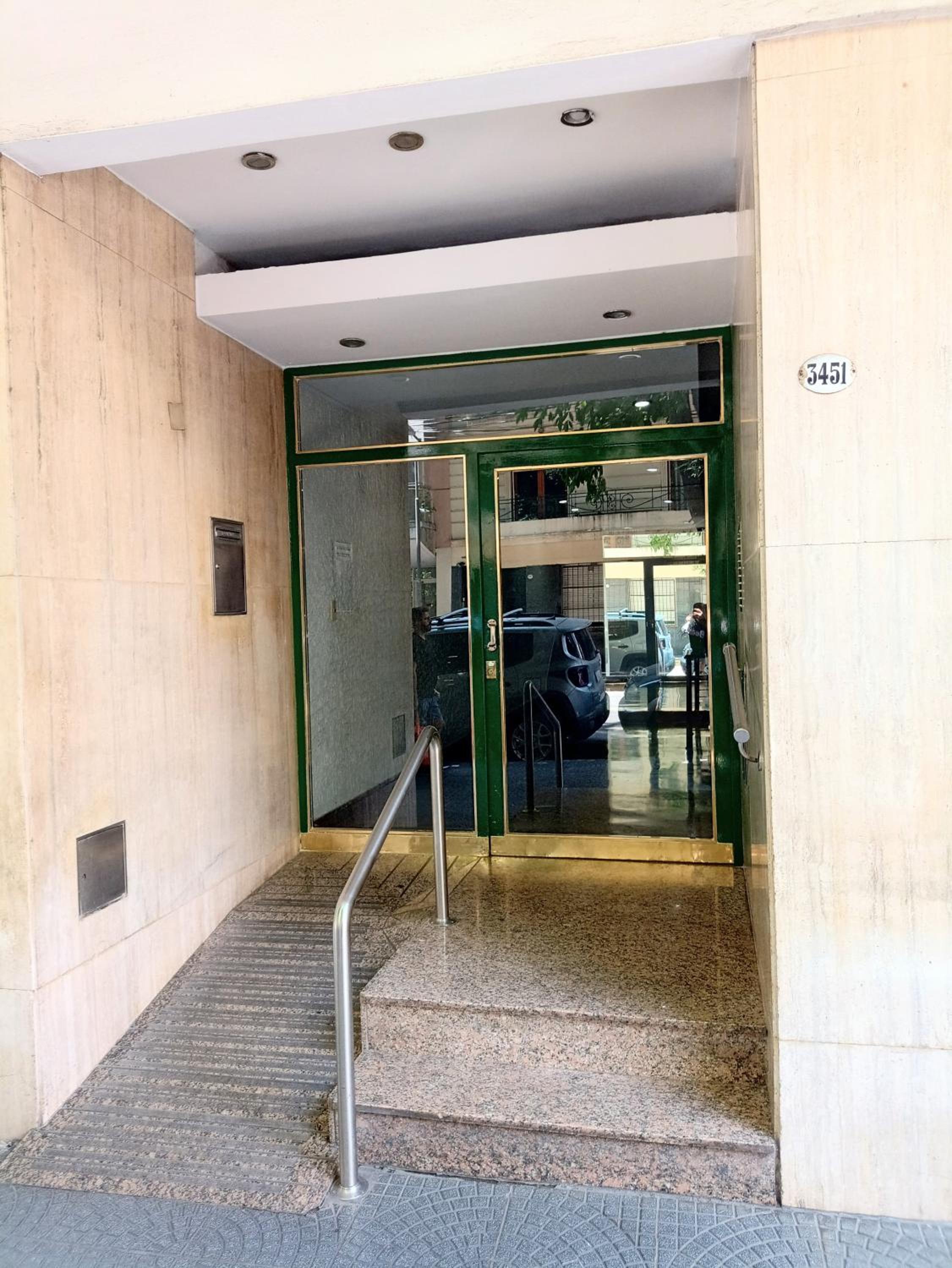 Exclusivo y luminoso Estudio c/Balcón
