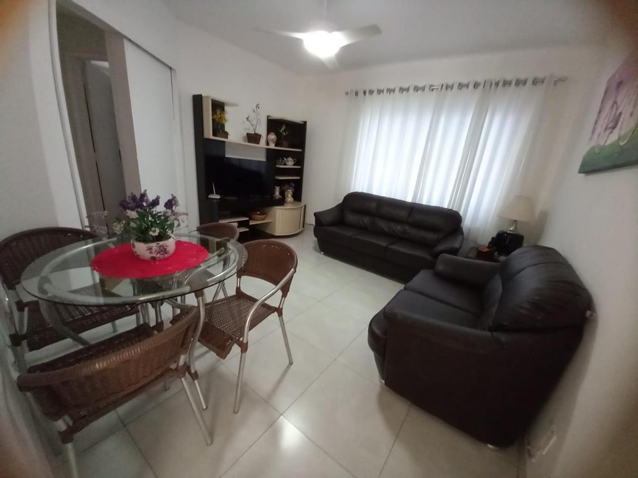Apartamento em Bombinhas - 1 QUADRA DA PRAIA, CENTRO.