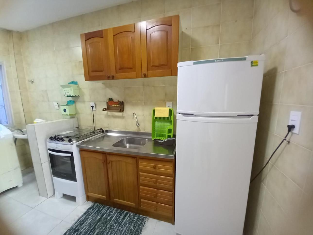 Apartamento em Bombinhas - 1 QUADRA DA PRAIA, CENTRO.