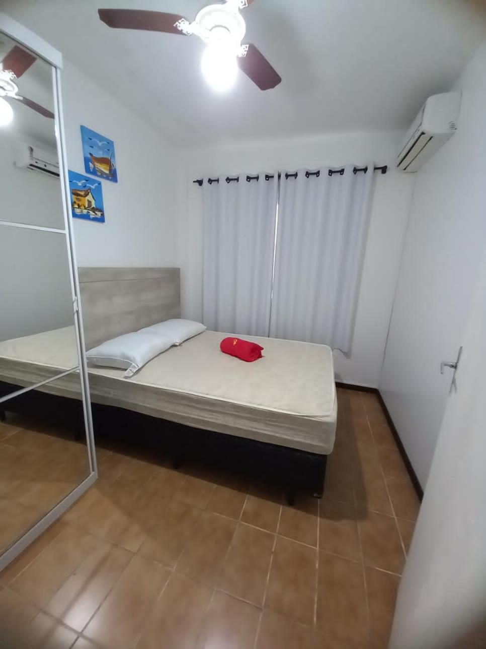 Apartamento em Bombinhas - 1 QUADRA DA PRAIA, CENTRO.