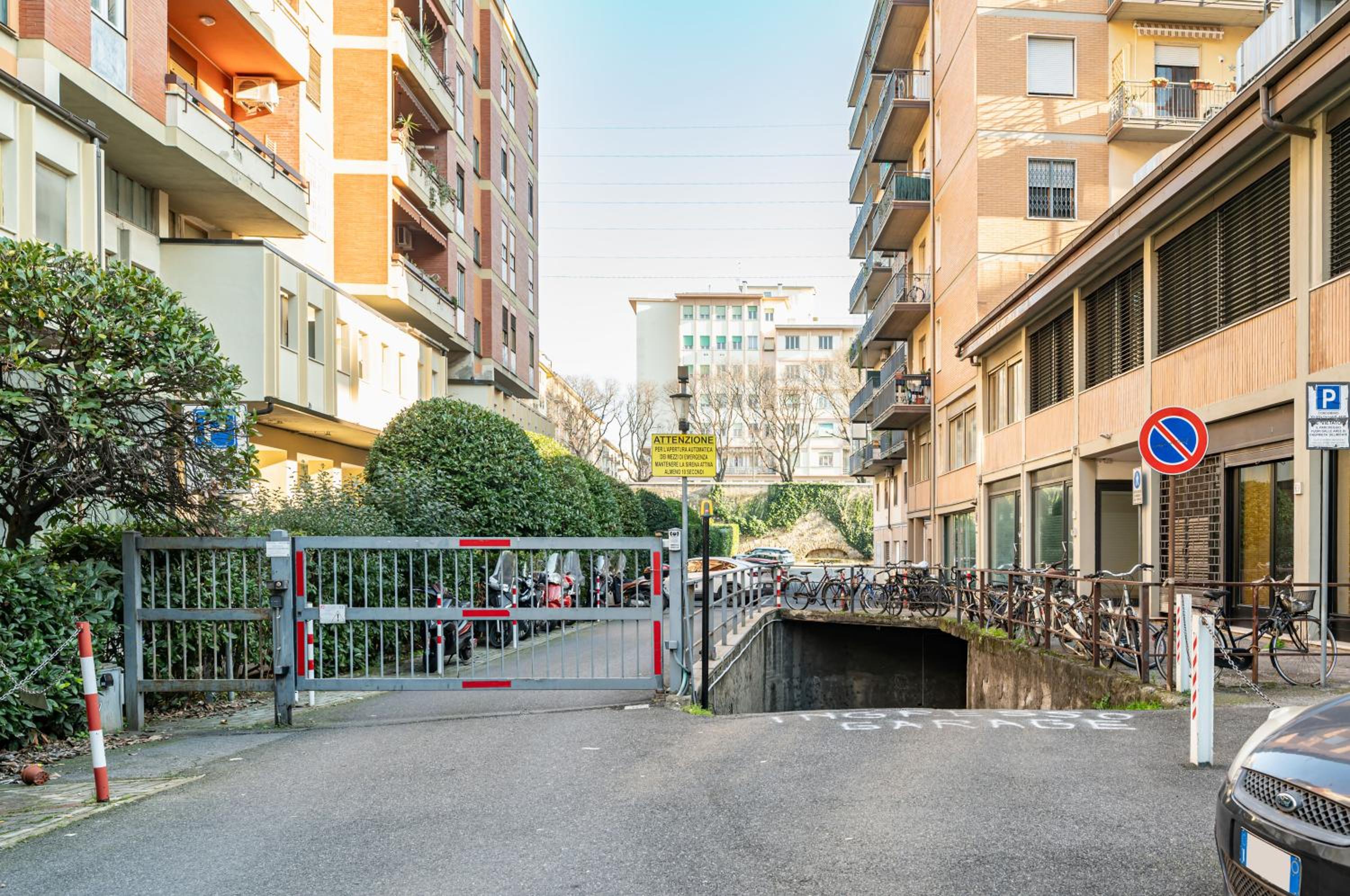 GuestHost - Visarno & University Roomy Flat x6 with Parking