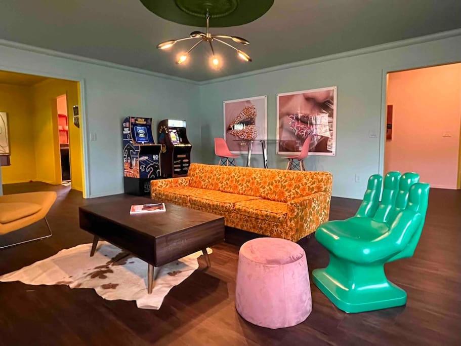 lounge