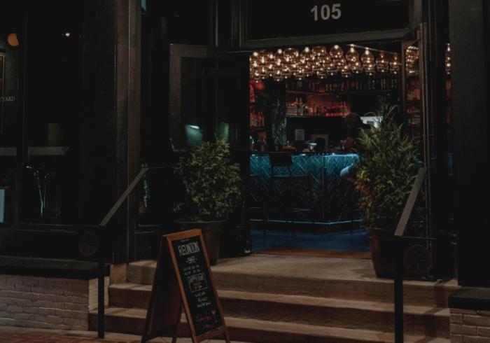 Reunion Hotel 3