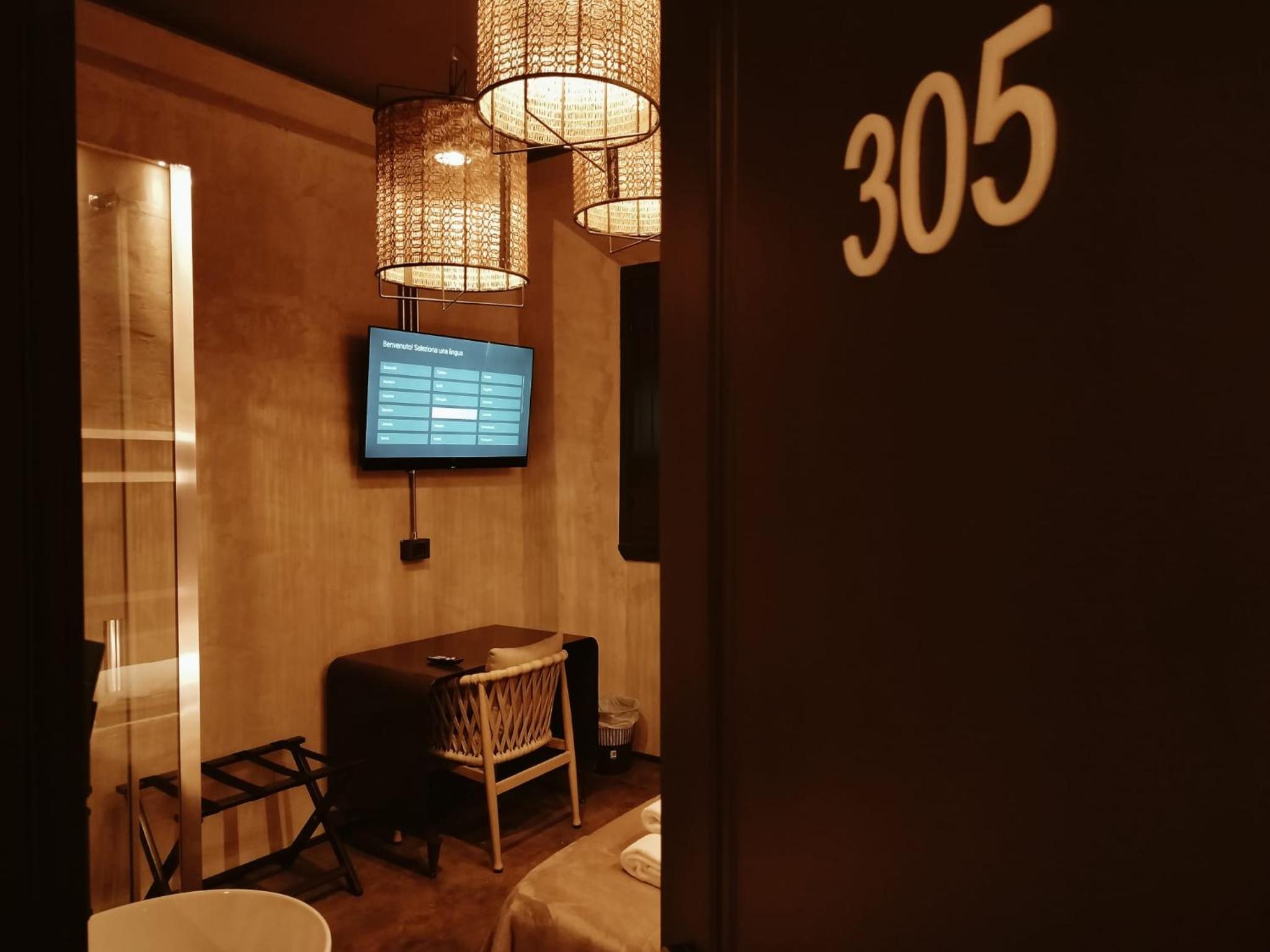 hotel room